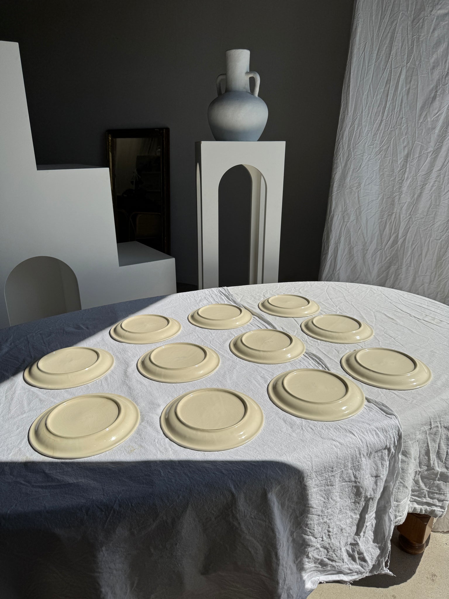 Lot de 8 assiettes plates blanches liseré bleu vintage D23,5