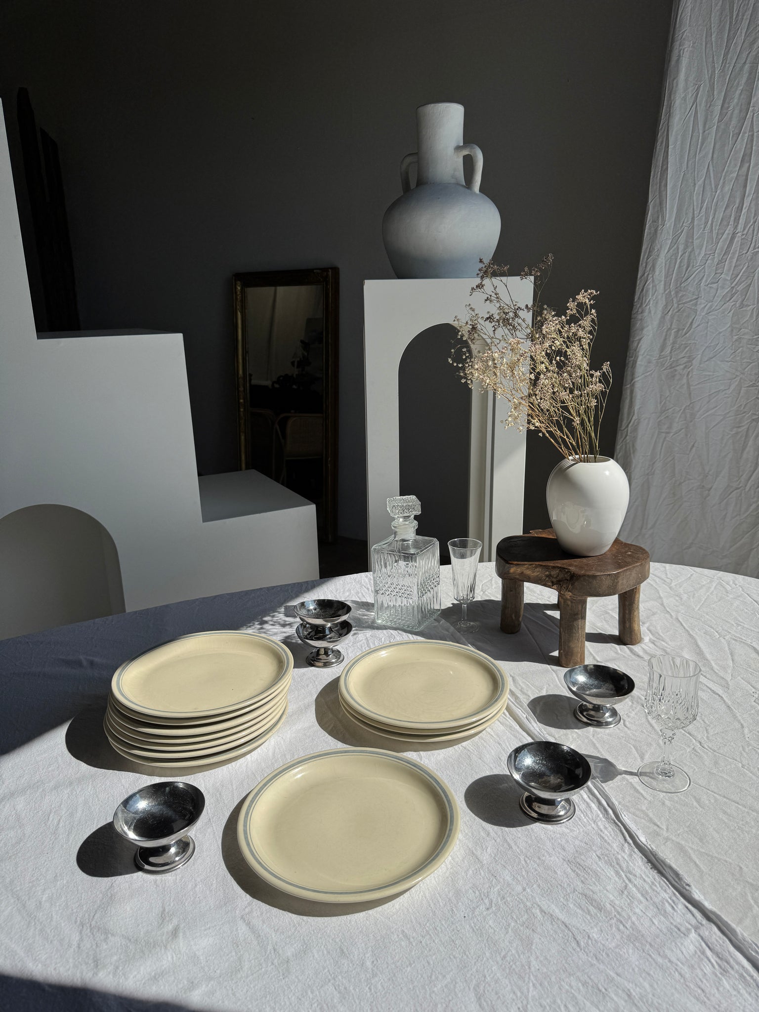 Lot de 8 assiettes plates blanches liseré bleu vintage D23,5