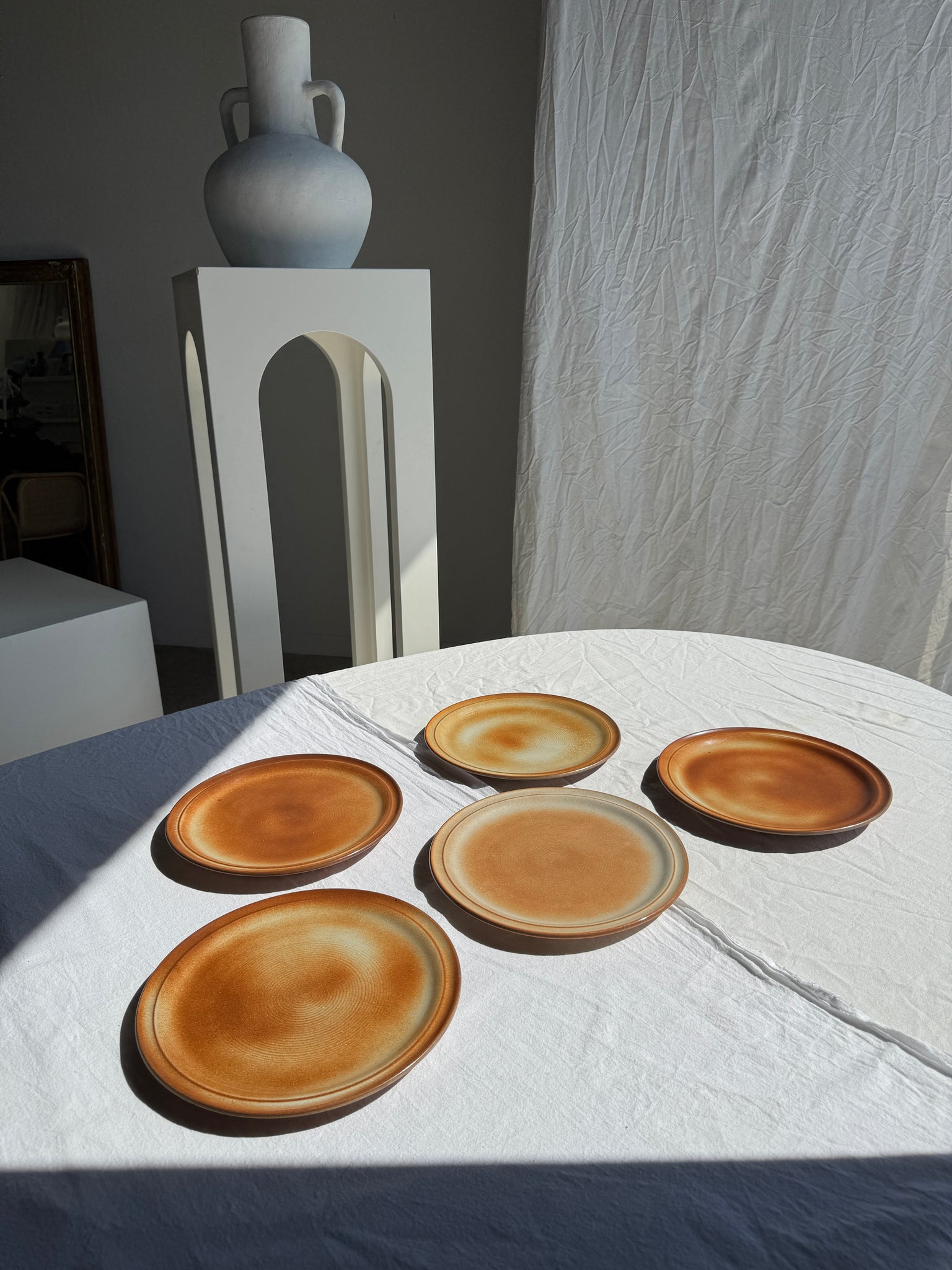 Lot de 5 assiettes à plat principal en grès marron bordure Marque France Petit pot D25,5