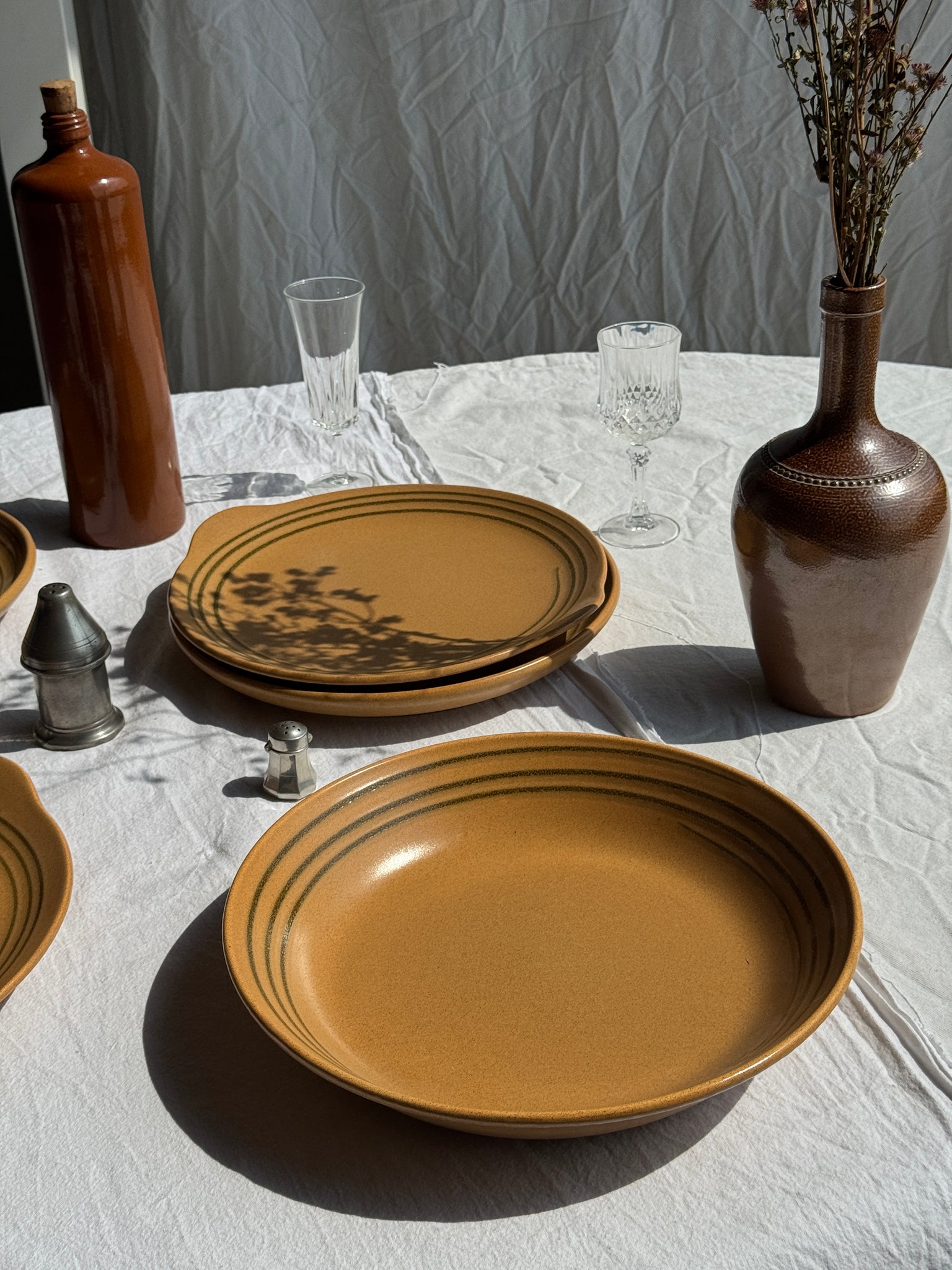 Grand plat circulaire creux Sarreguemines liseré brun D28,5