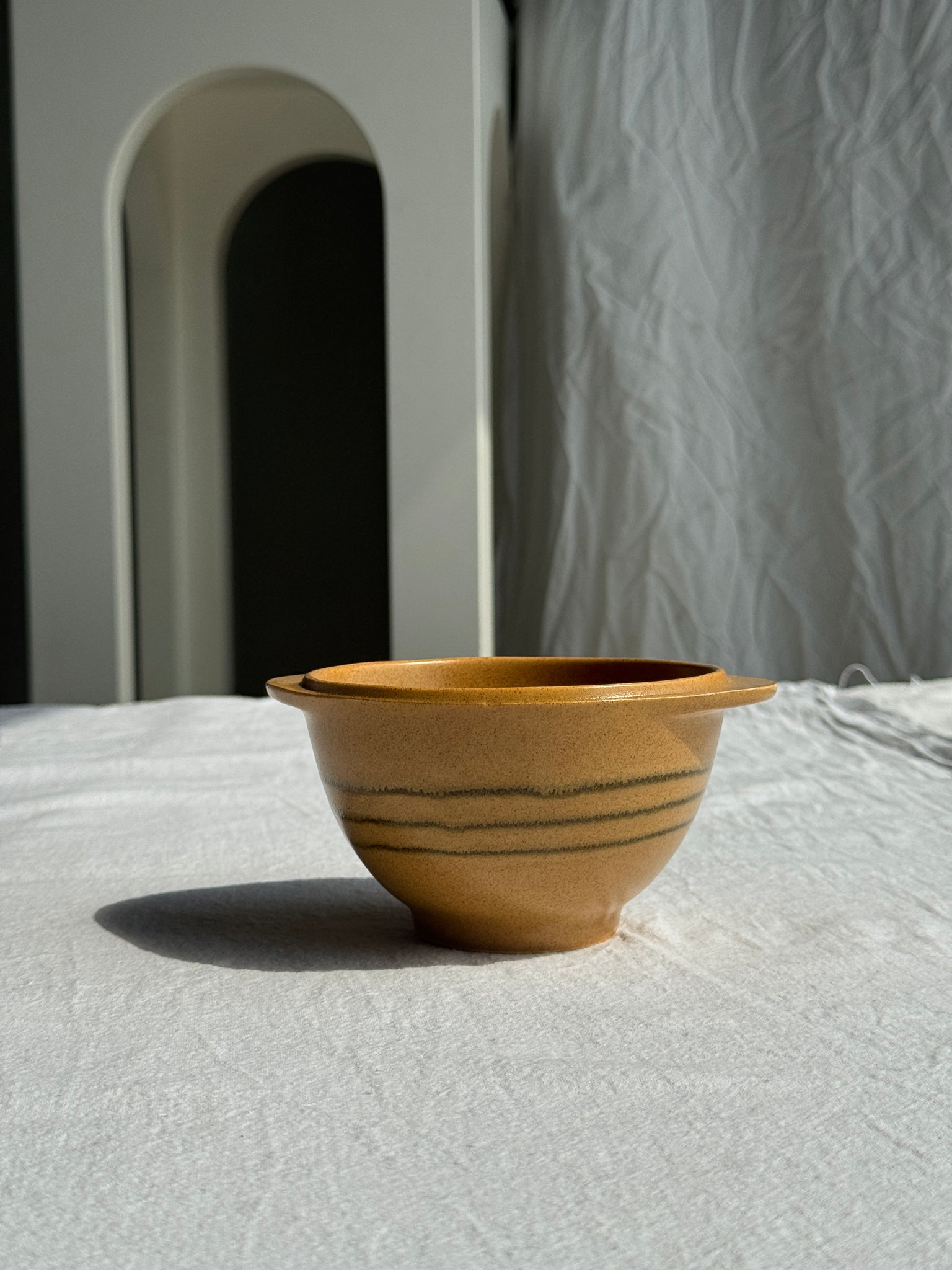 Un petit bol à 2 anses stries Sarreguemines D12,5