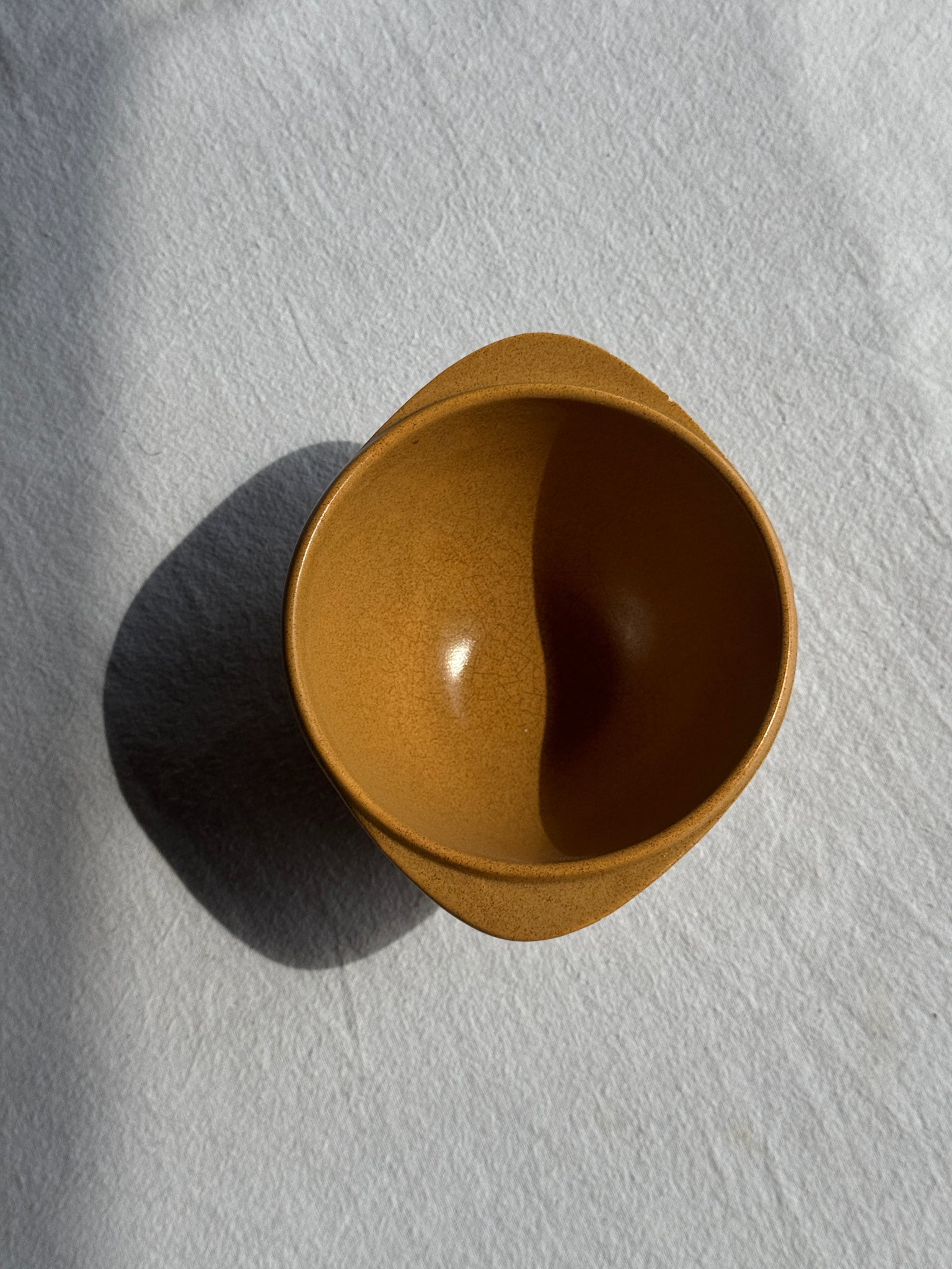 Un petit bol à 2 anses stries Sarreguemines D12,5