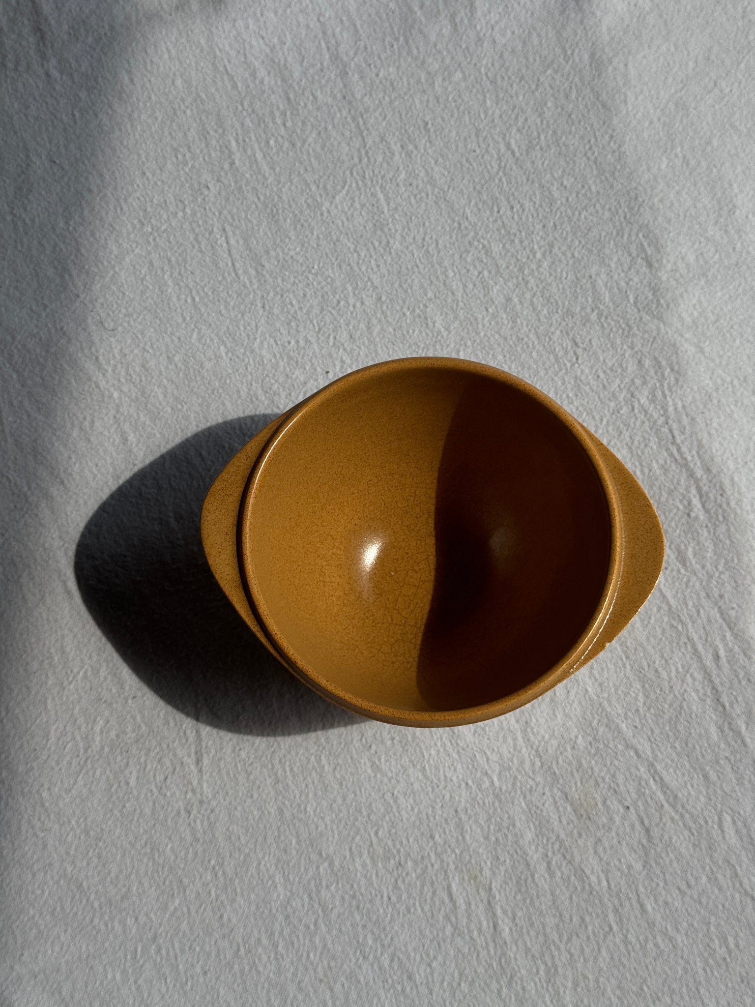 Un petit bol à 2 anses stries Sarreguemines D12,5