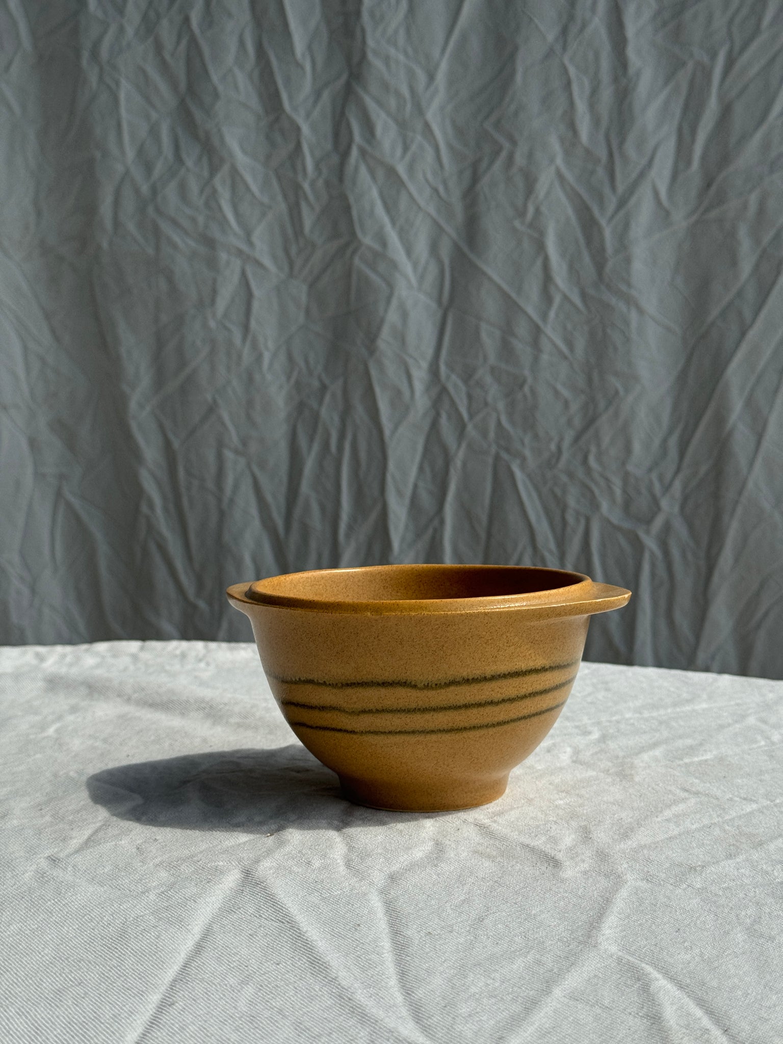 Un petit bol à 2 anses stries Sarreguemines D12,5