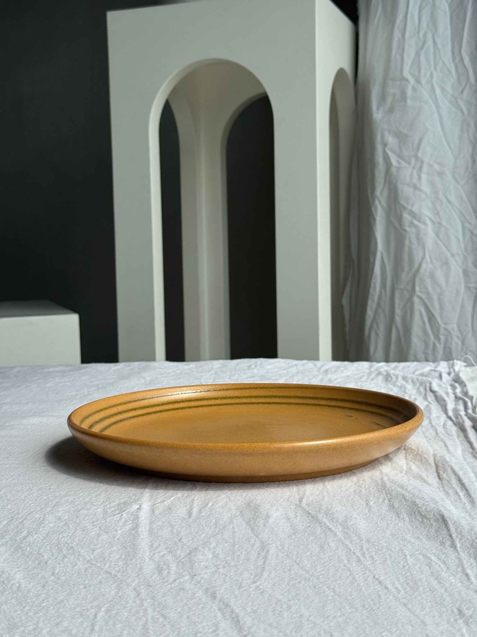 Grand plat circulaire Sarreguemines liseré brun D28,5 (2)