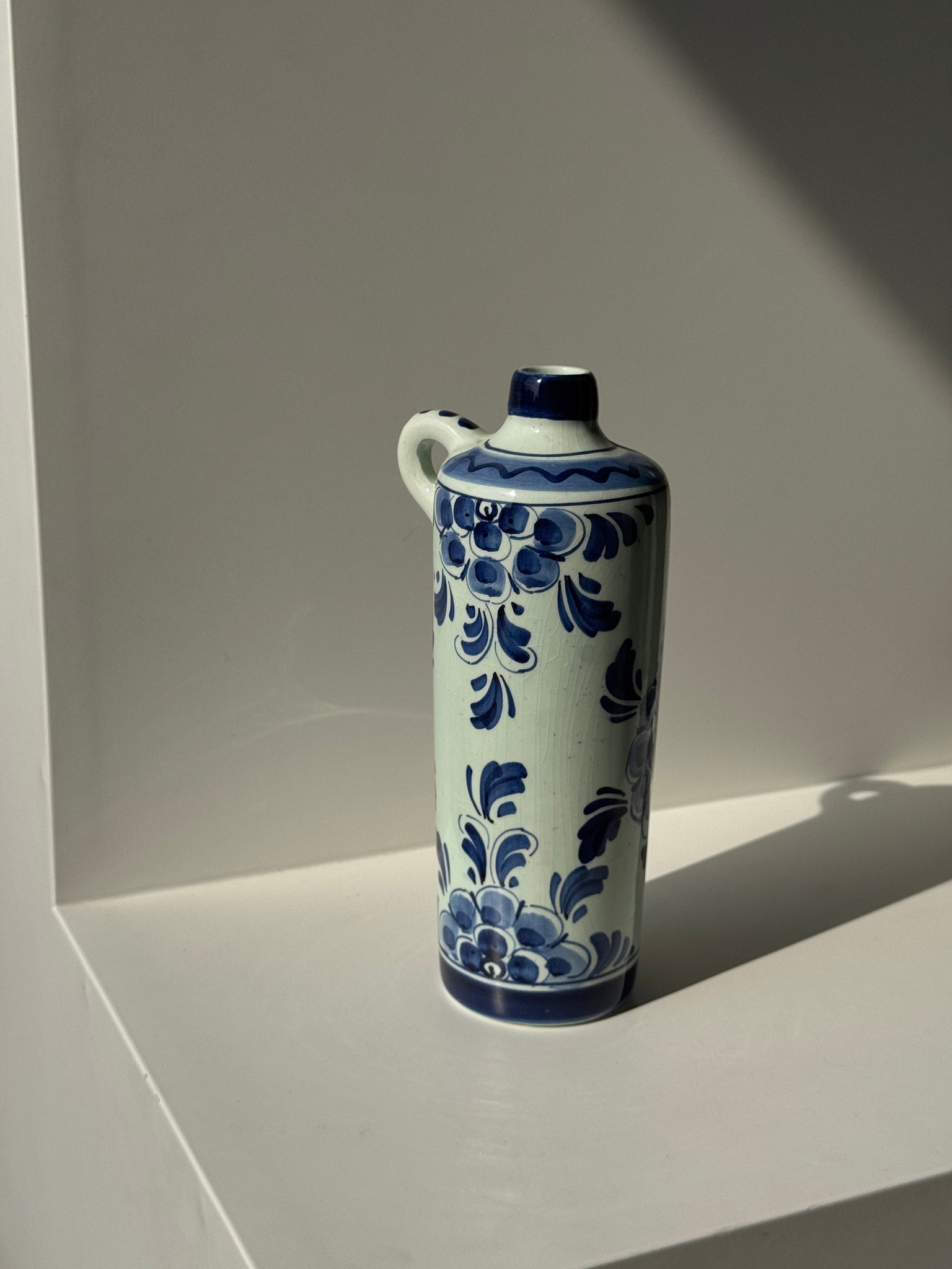 Verseuse hollandaise bleue et blanche H24