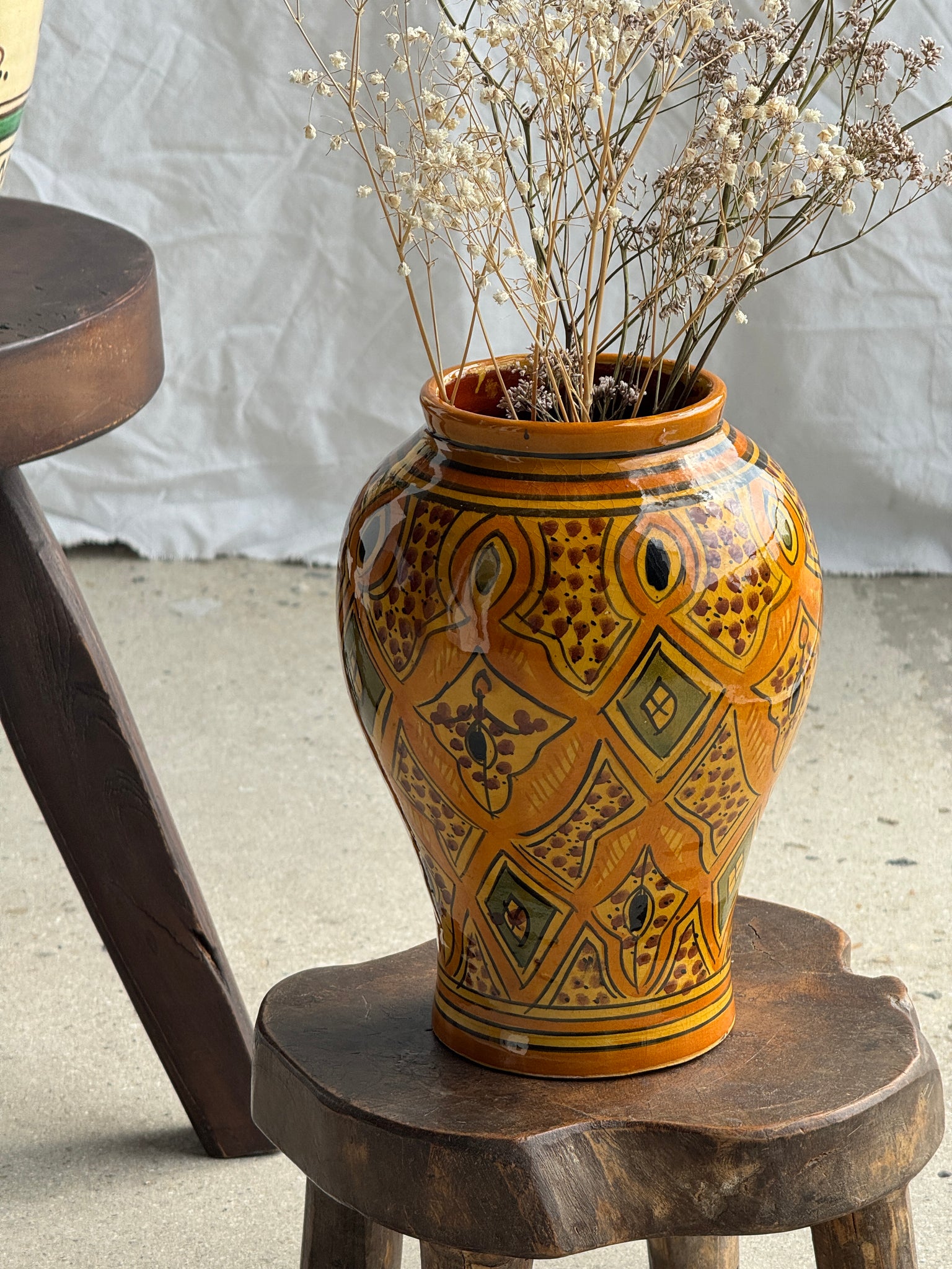Vase provençal jaune et vert à motifs géométriques H24