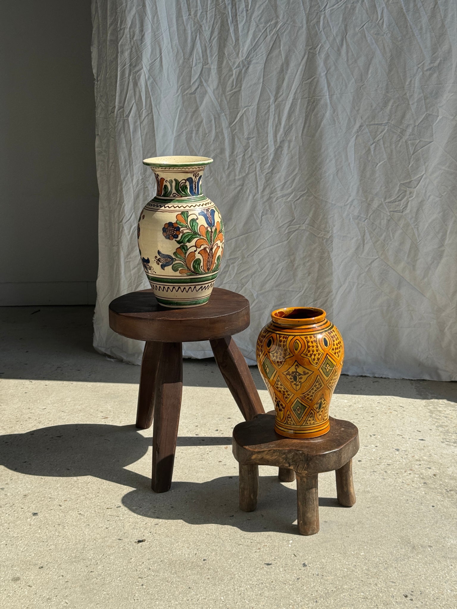 Vase provençal jaune et vert à motifs géométriques H24