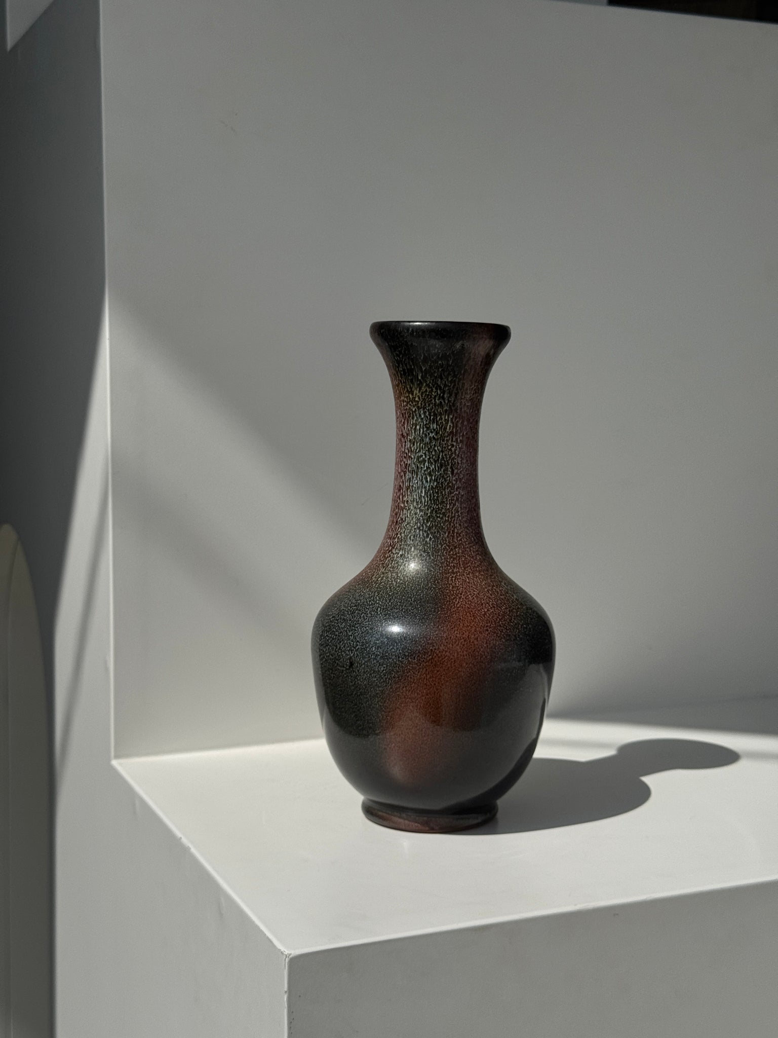 Vase en céramique brun H25