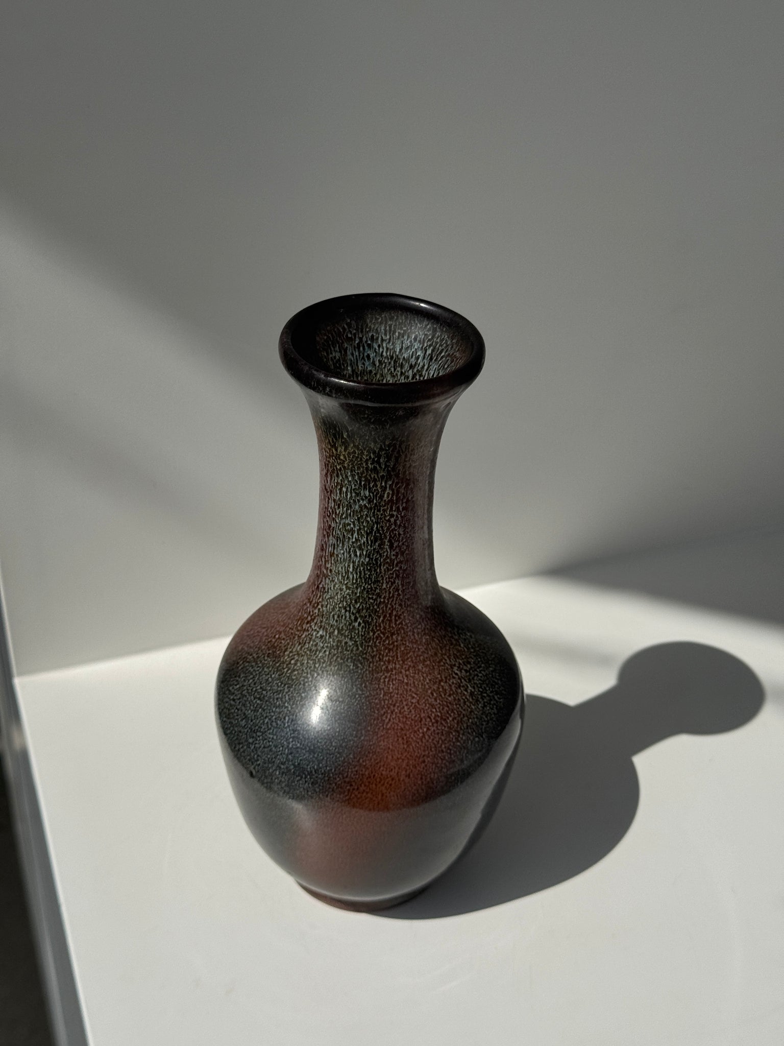 Vase en céramique brun H25