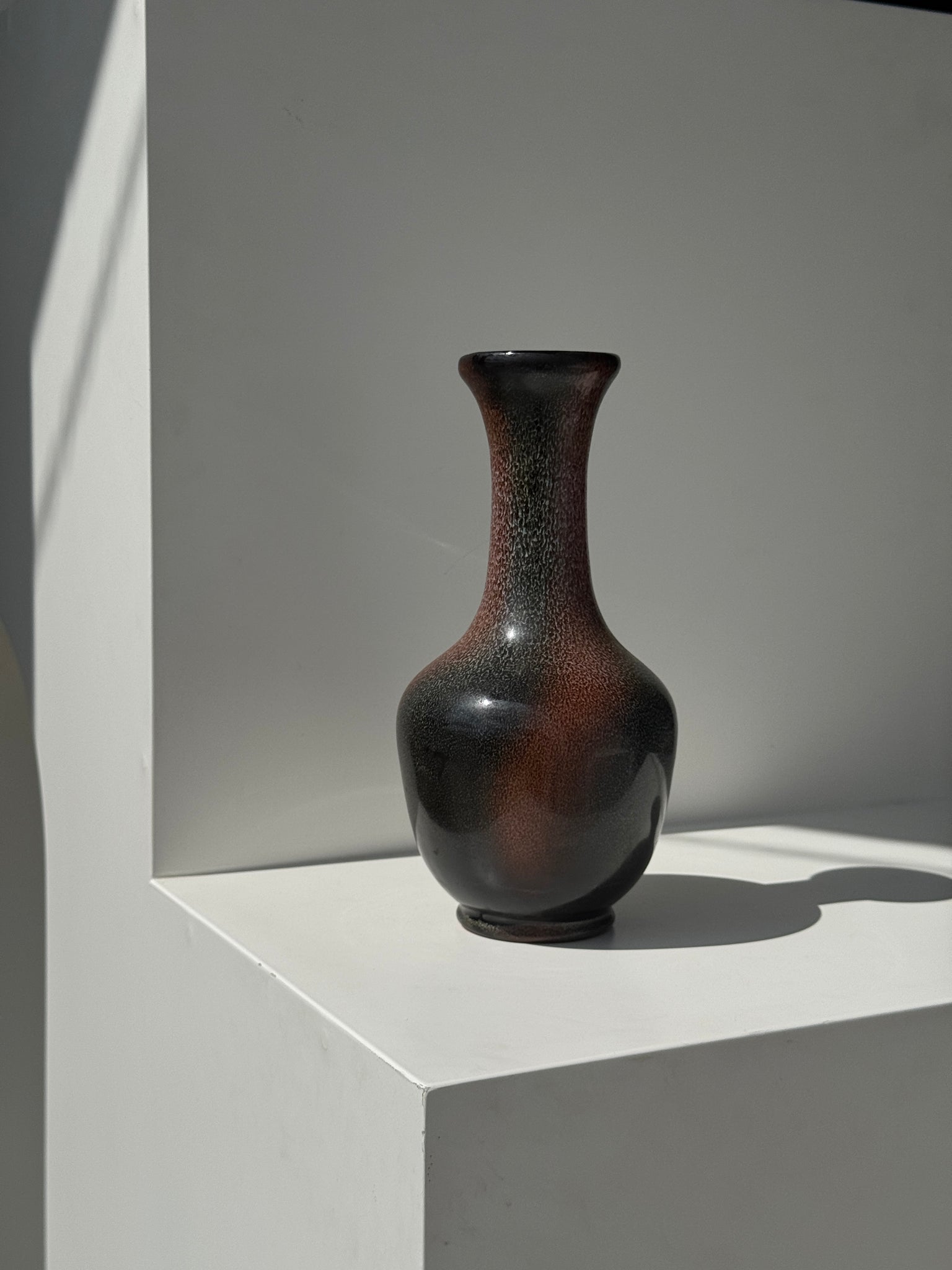 Vase en céramique brun H25