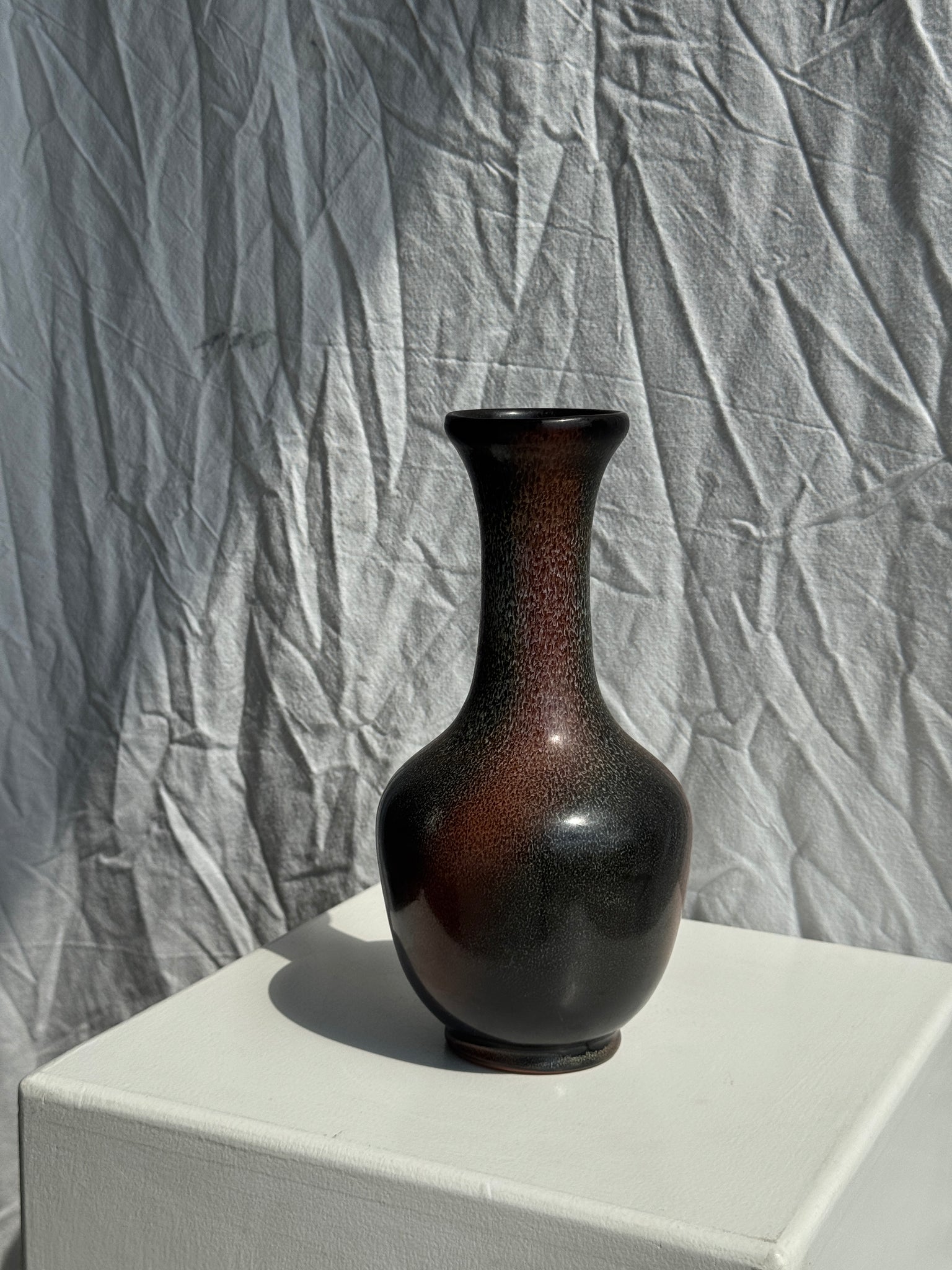 Vase en céramique brun H25