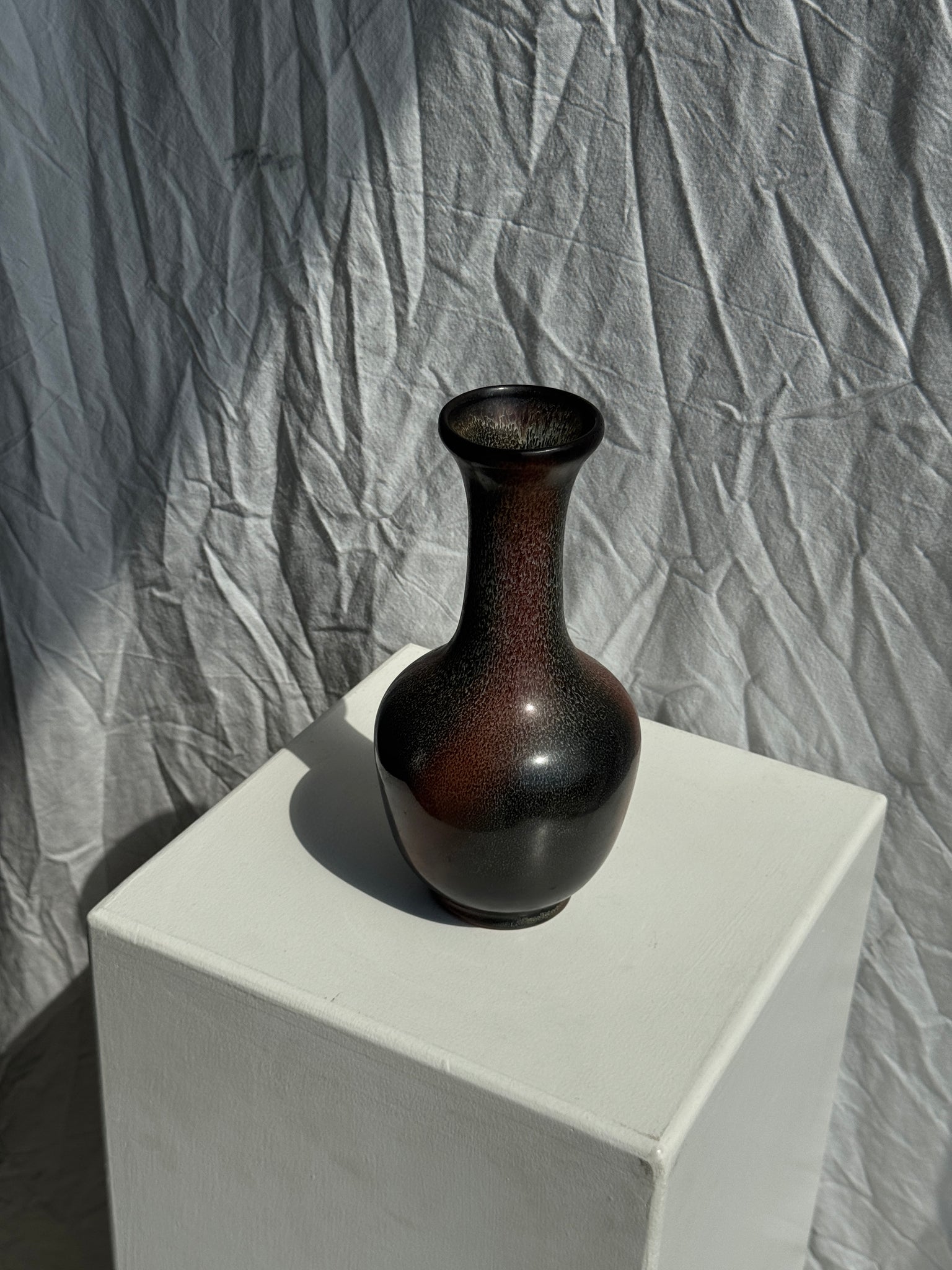Vase en céramique brun H25