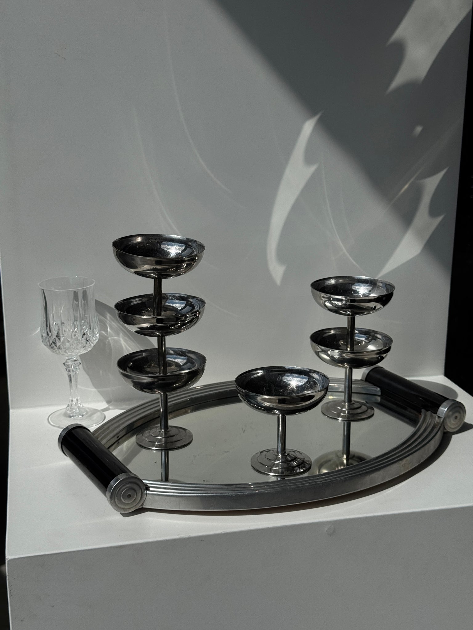 Plateau miroir à deux anses noires vintage 26x38