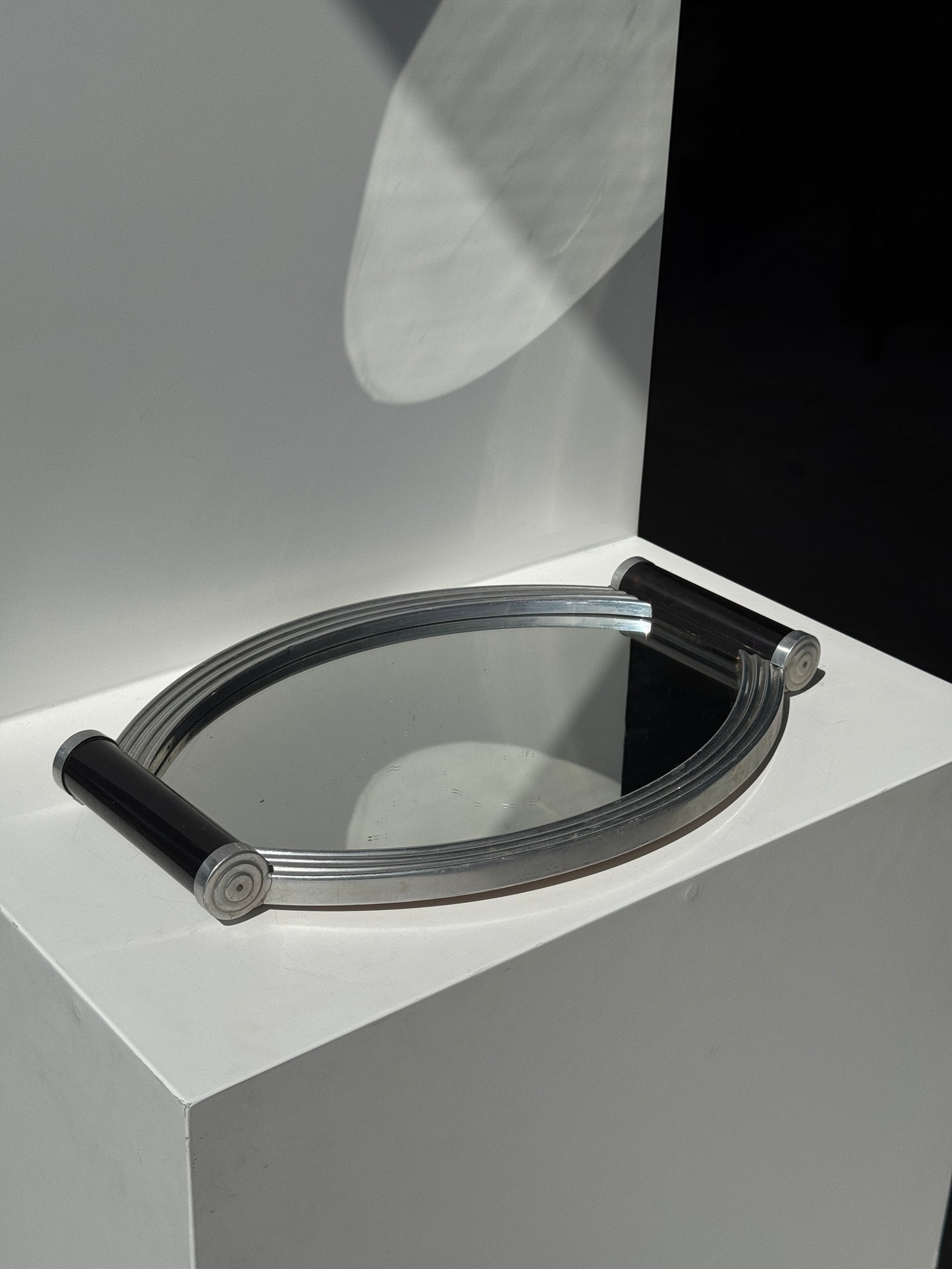 Plateau miroir à deux anses noires vintage 26x38