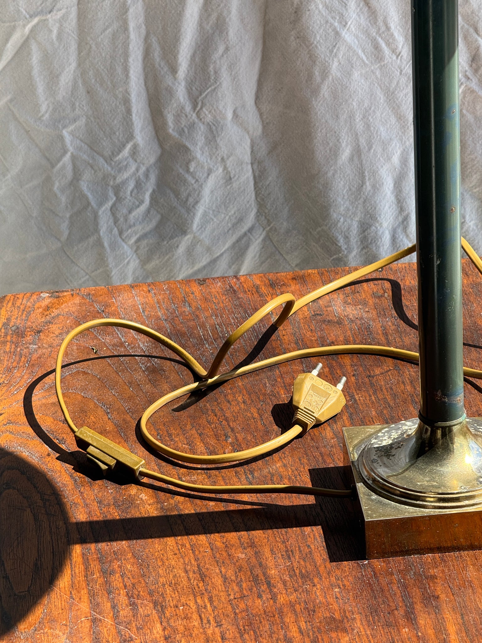 Lampe à poser vintage verte et dorée H60 D30