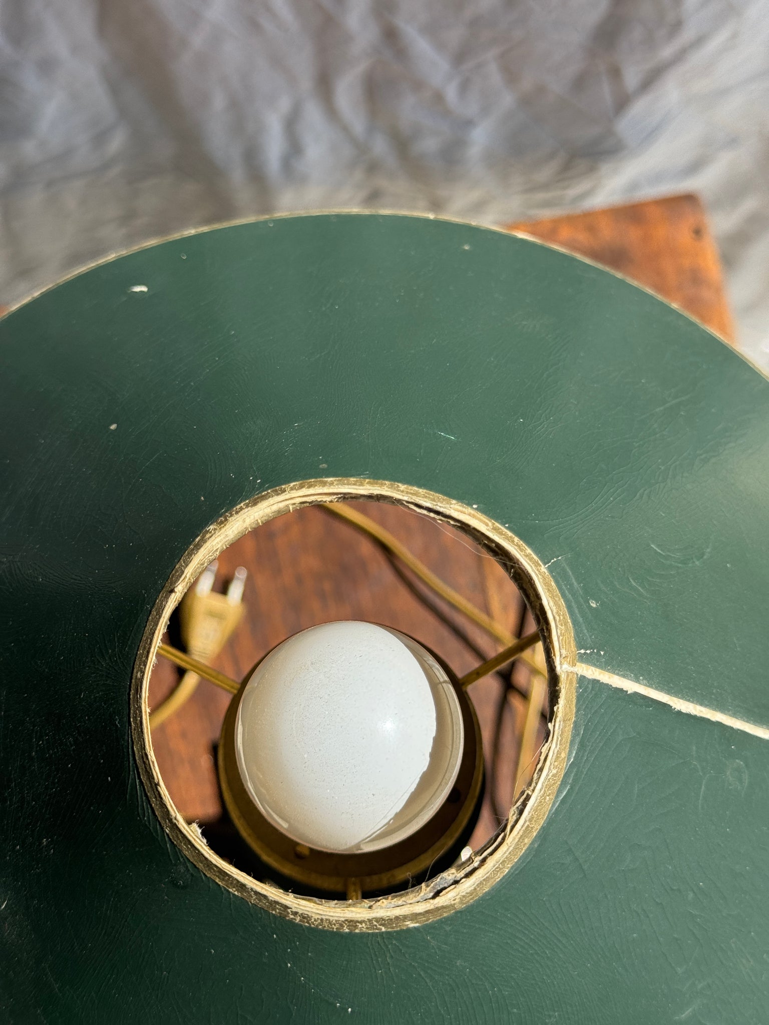 Lampe à poser vintage verte et dorée H60 D30