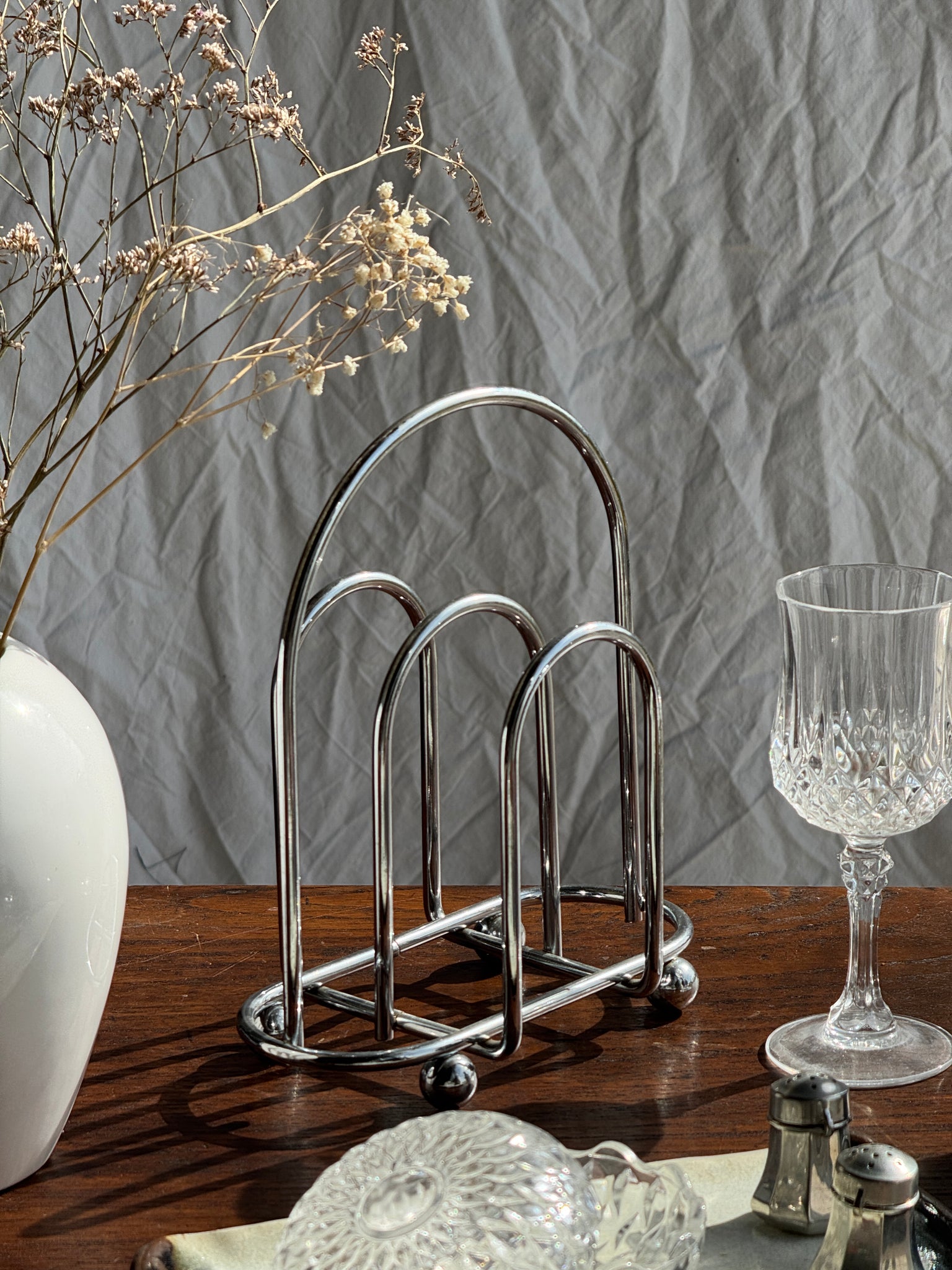 Porte toast ou serviette en métal argenté H20.5 L17
