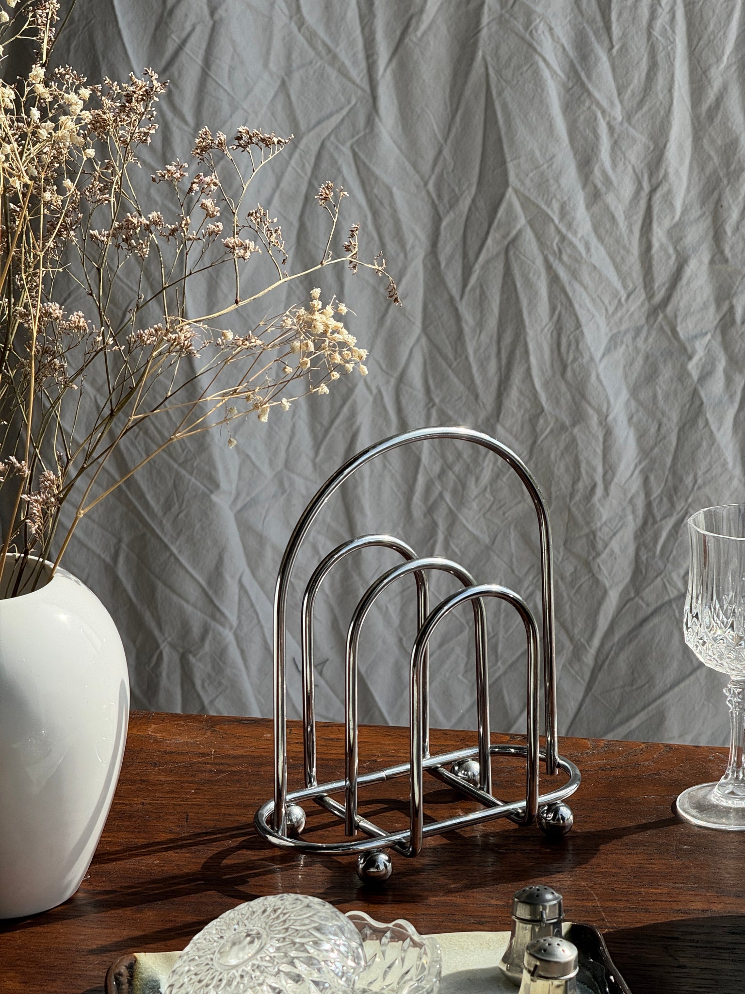 Porte toast ou serviette en métal argenté H20.5 L17