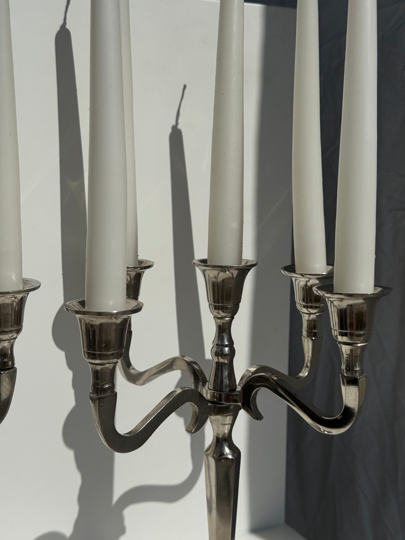 Paire de chandeliers à 5 branches en métal argenté H27