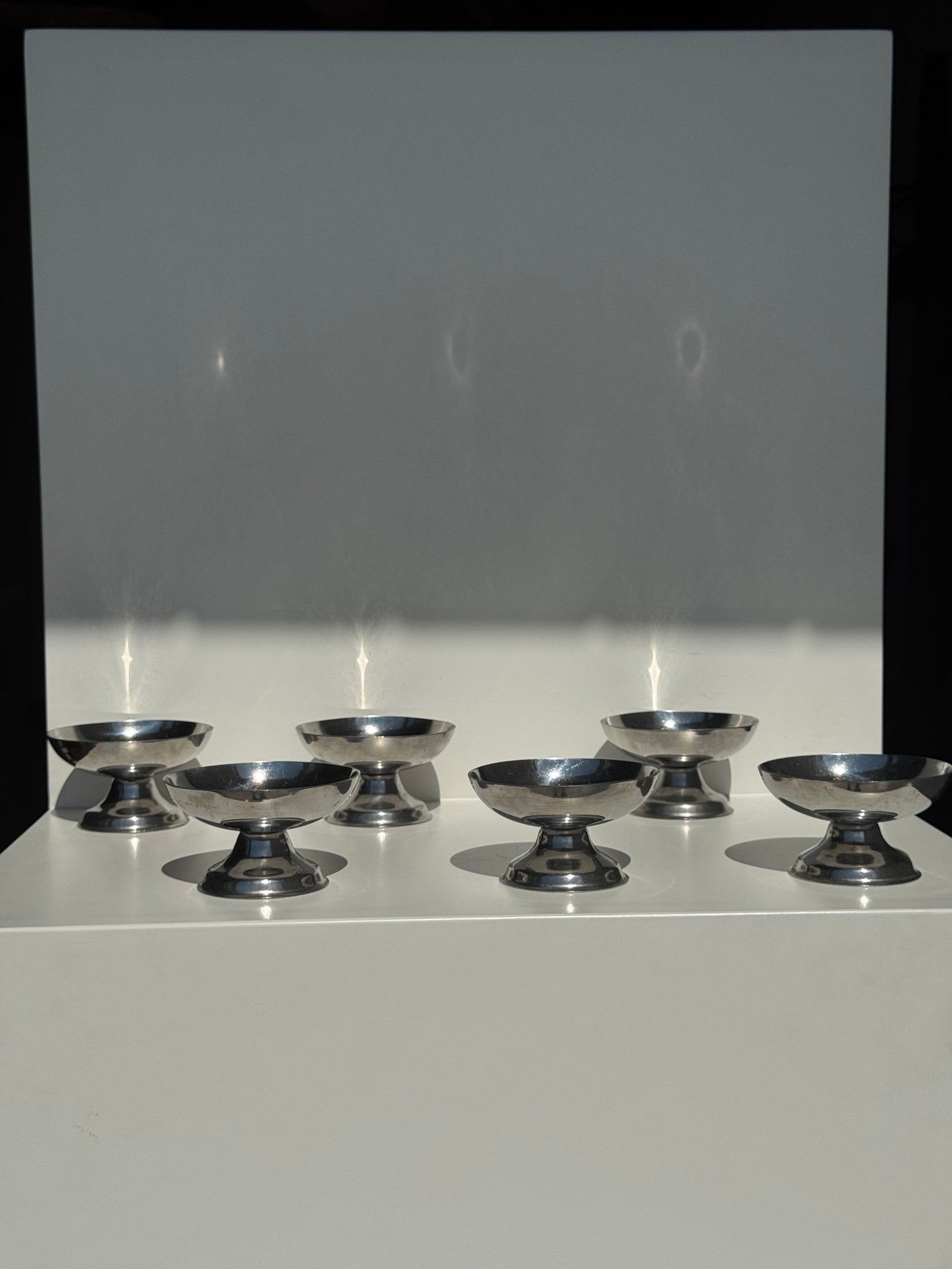 Lot de 6 coupes à glace en métal argenté petit pied D9 H5,5
