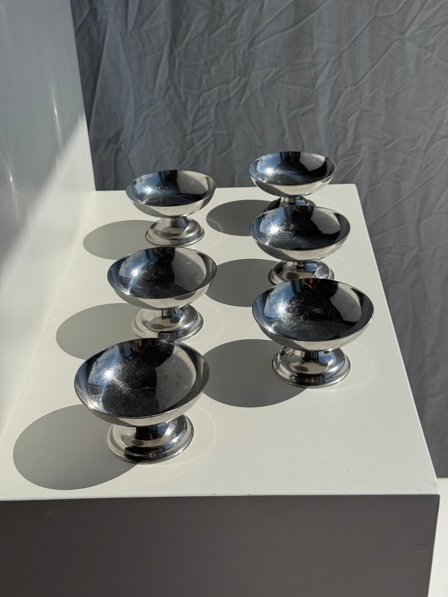 Lot de 6 coupes à glace en métal argenté petit pied D9 H5,5