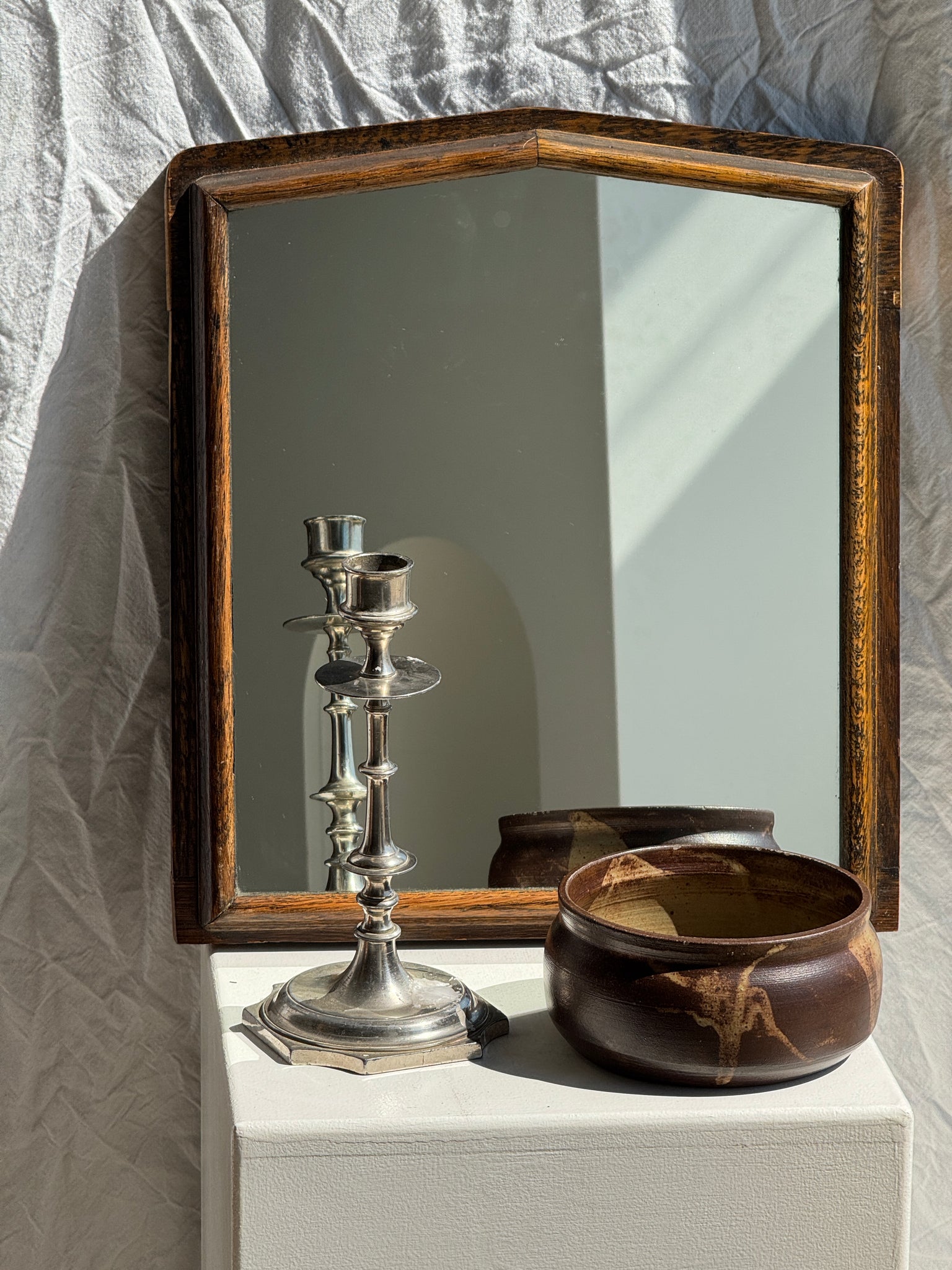 Petit miroir ancien anglais rectangulaire à fronton encadrement en chêne massif H40 L35