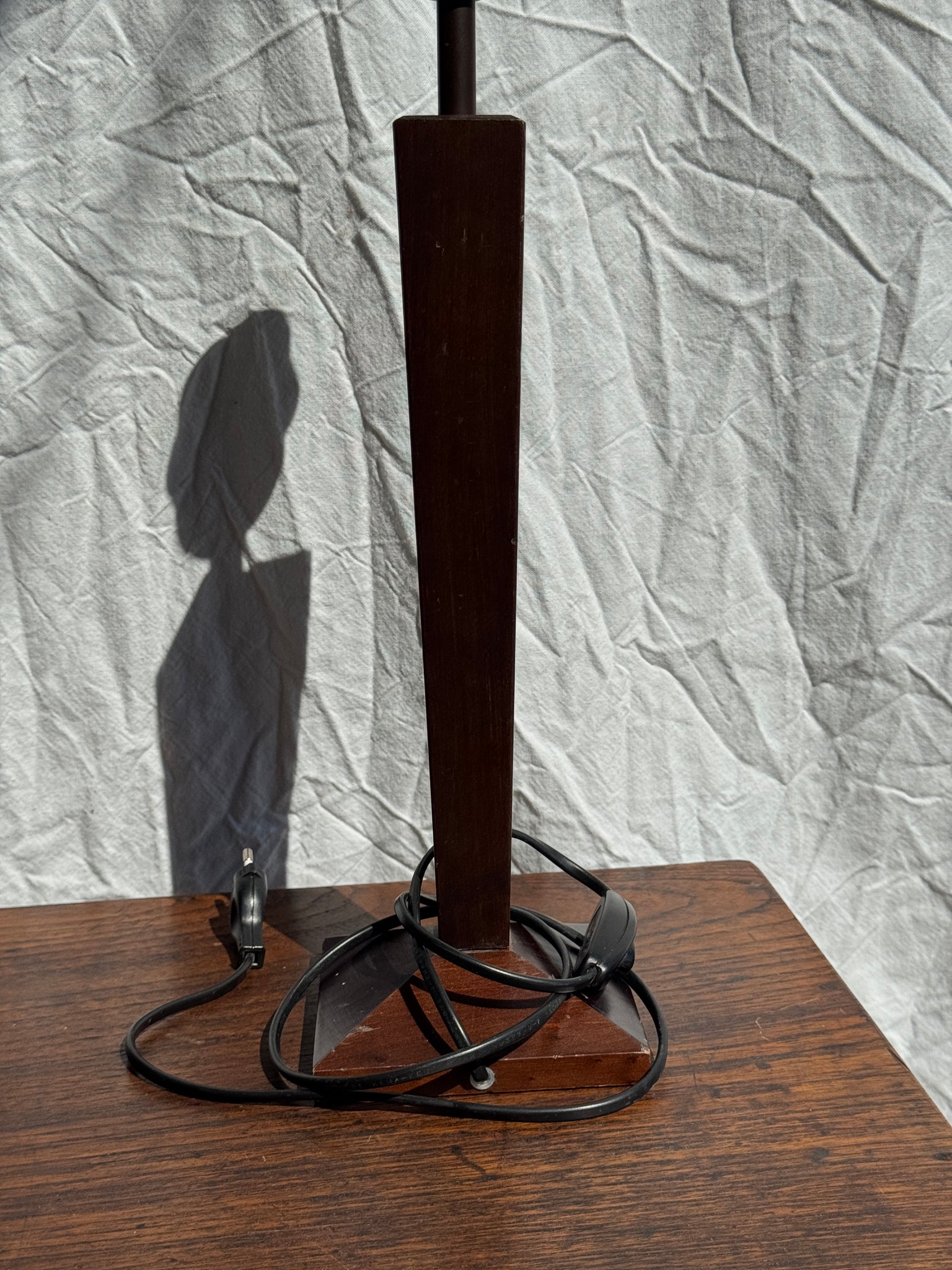 Pied de lampe vintage en bois design H43