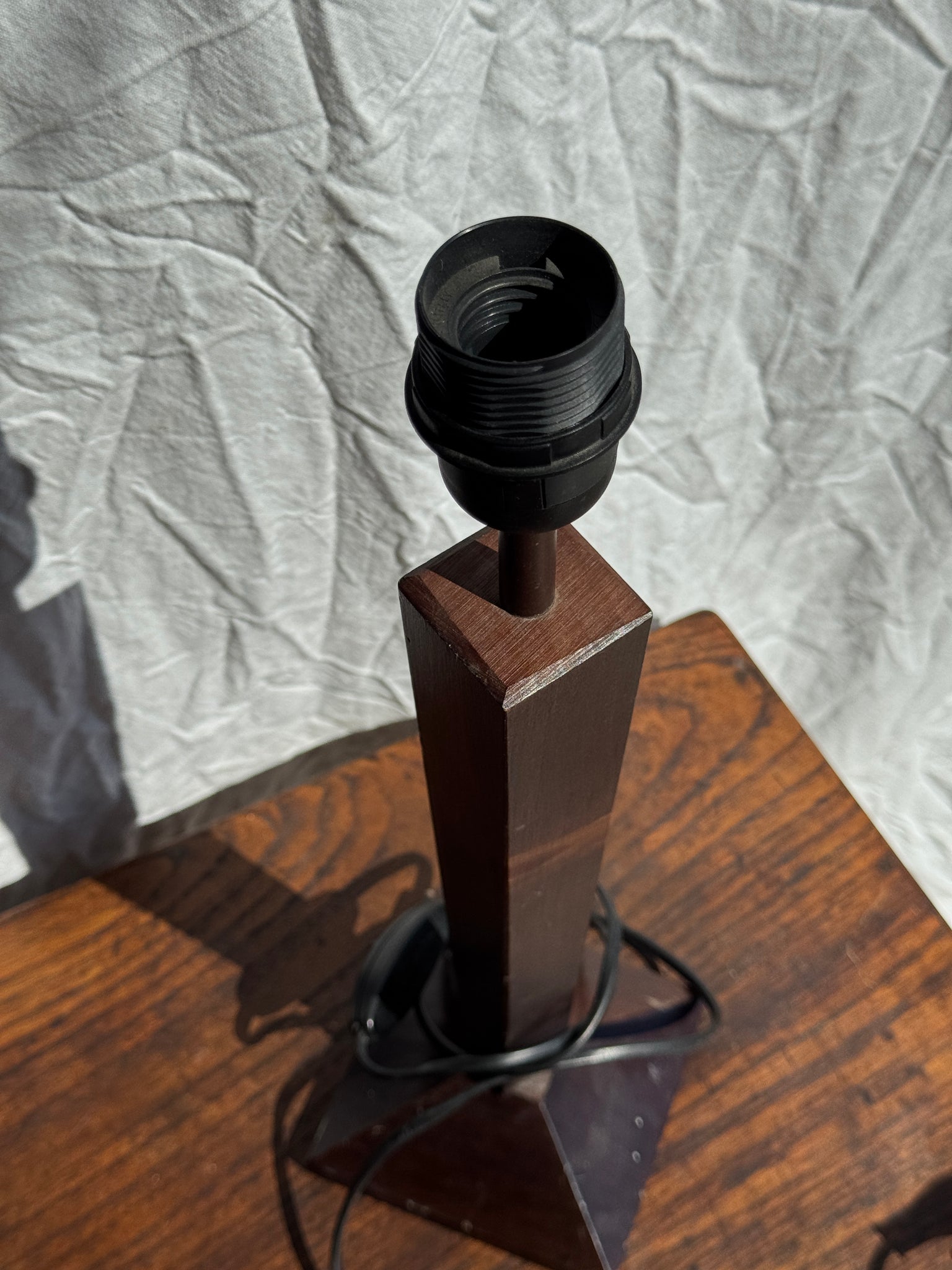 Pied de lampe vintage en bois design H43