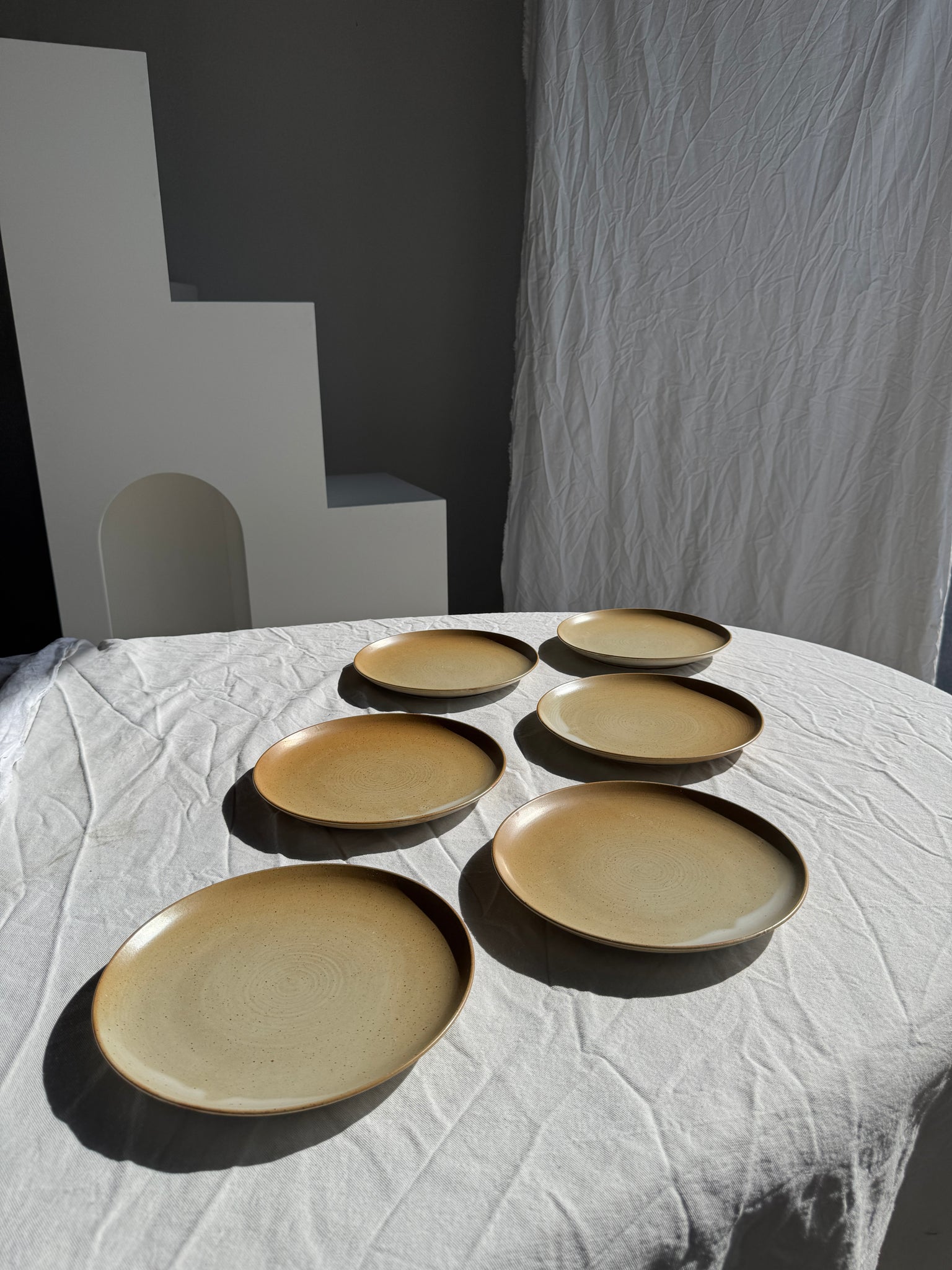 Lot de 6 assiettes en grès Village France D24