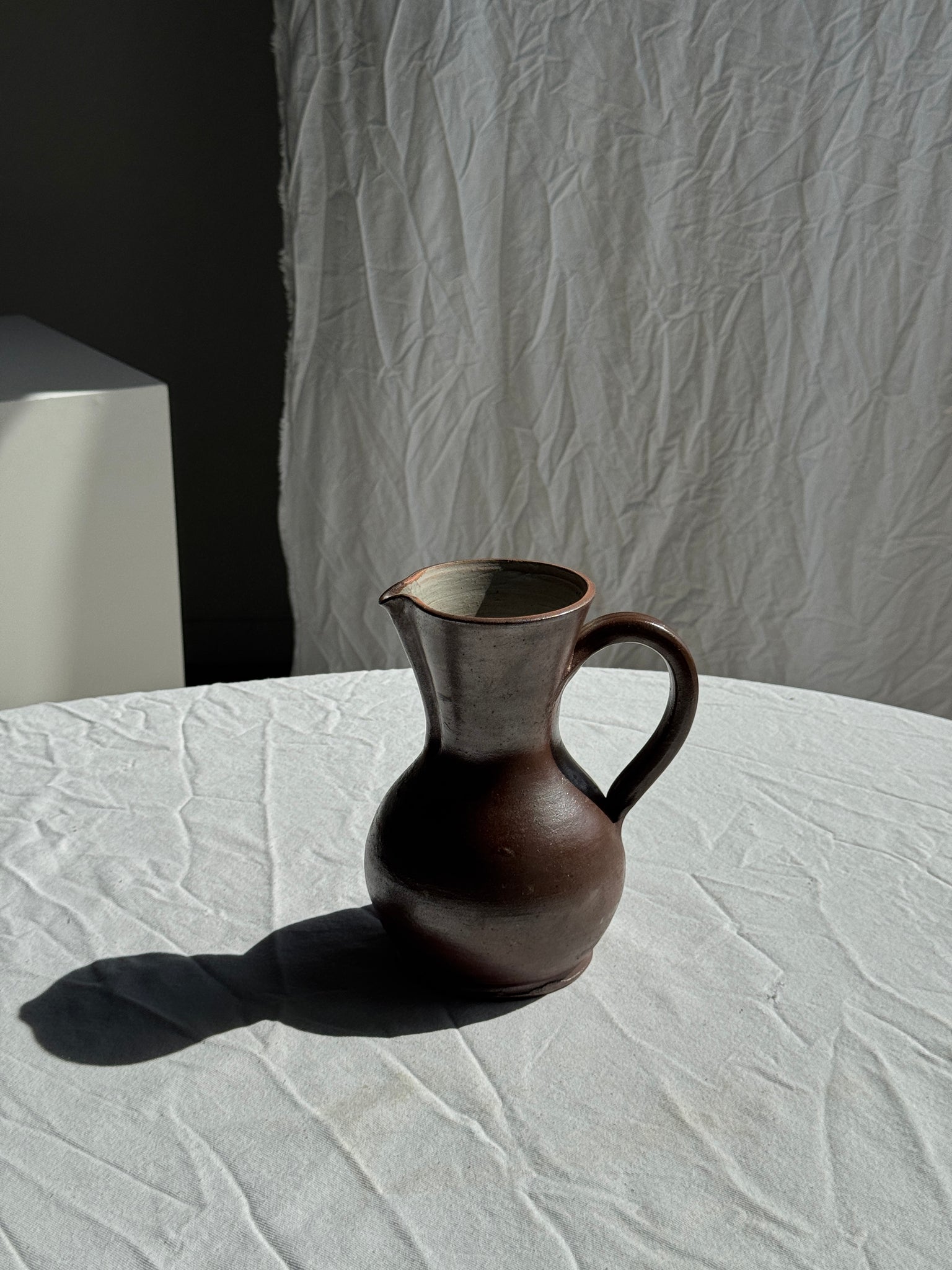 Carafe ou pichet en grès H20