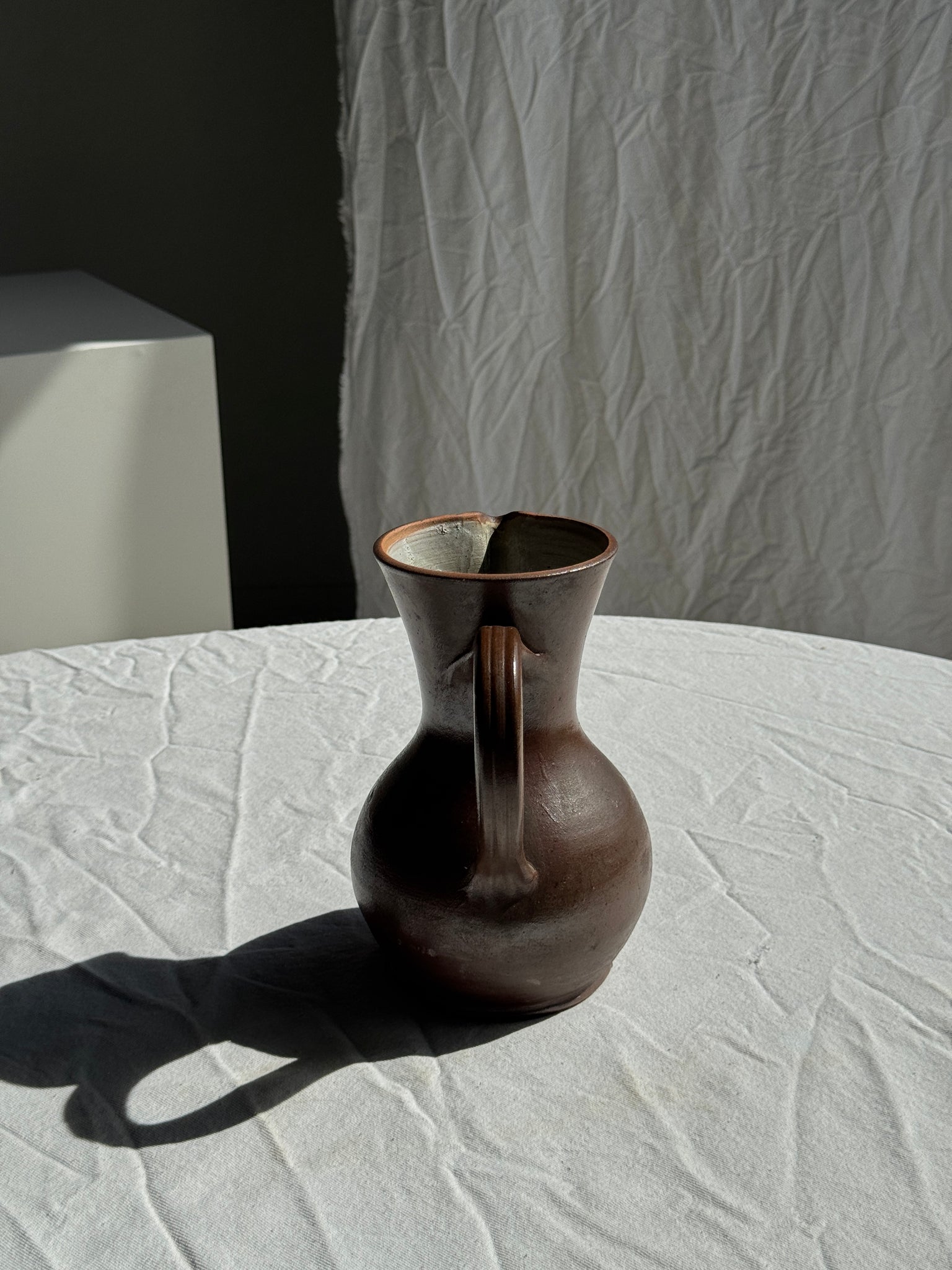 Carafe ou pichet en grès H20