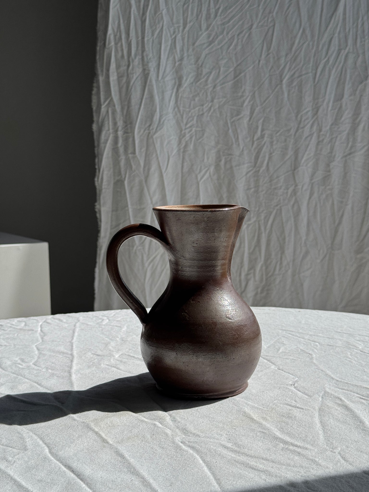 Carafe ou pichet en grès H20