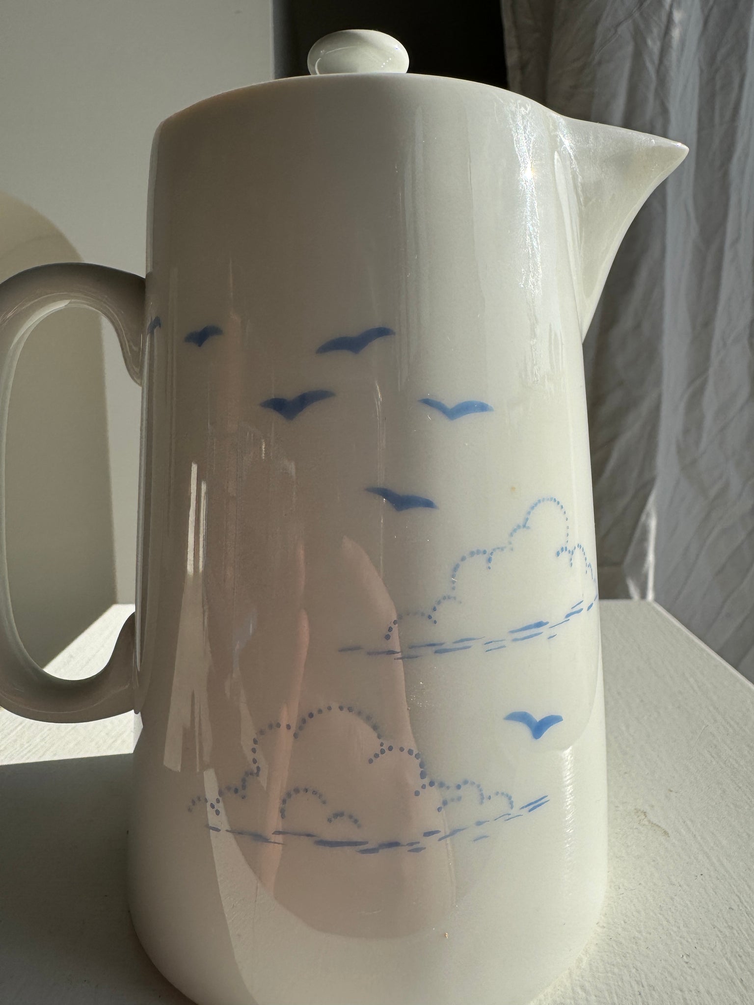Petite théière vintage à motif de nuages France H18,5