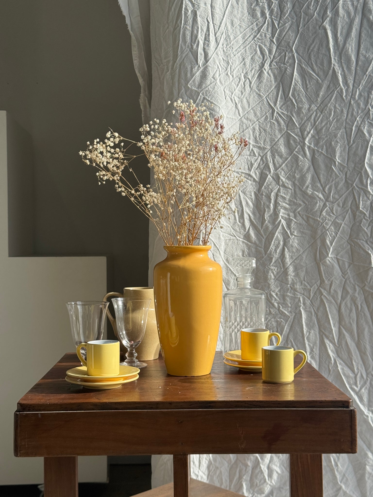 Vase jaune oblong années 90 H26