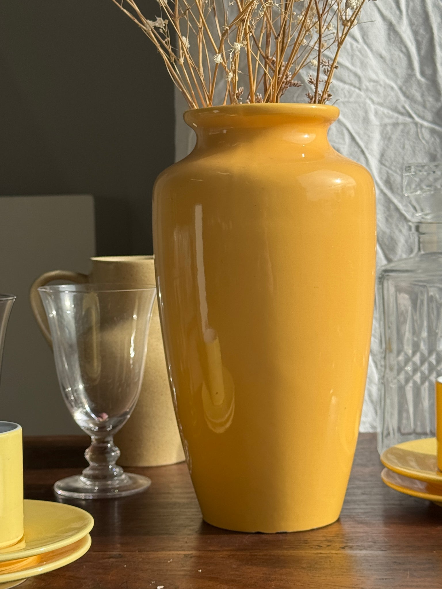 Vase jaune oblong années 90 H26