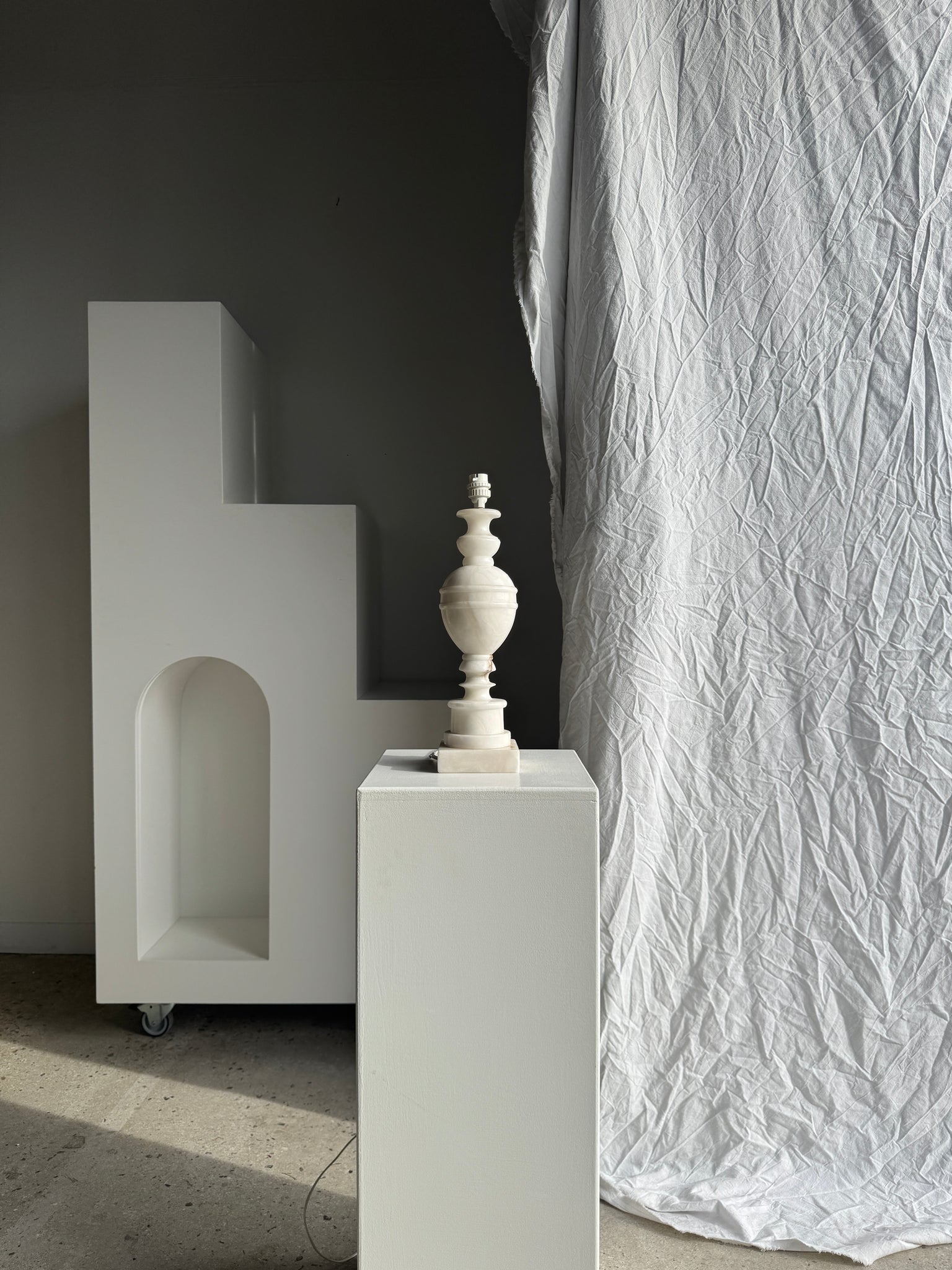 Grand pied de lampe en albâtre H41 D11