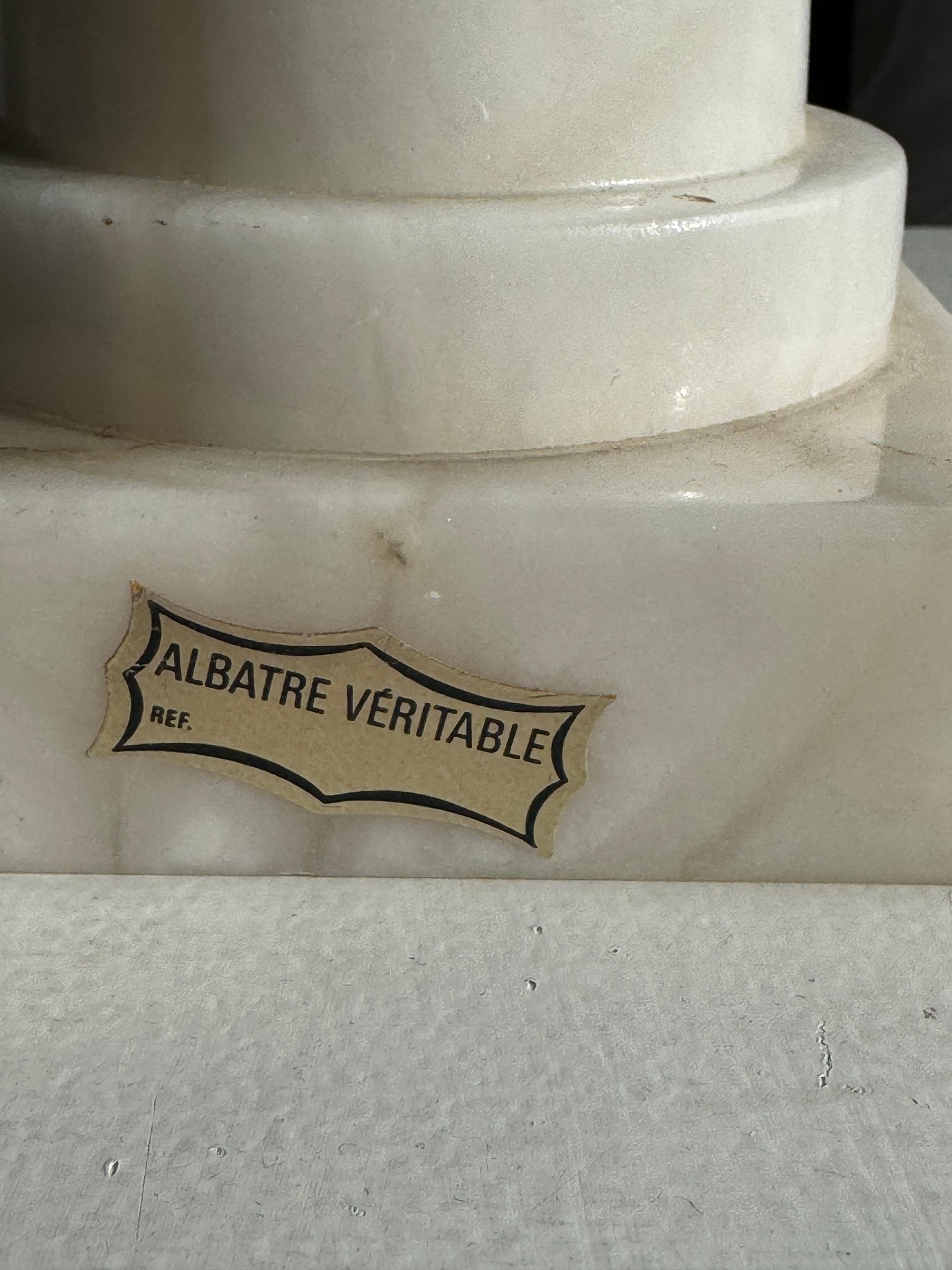 Grand pied de lampe en albâtre H41 D11