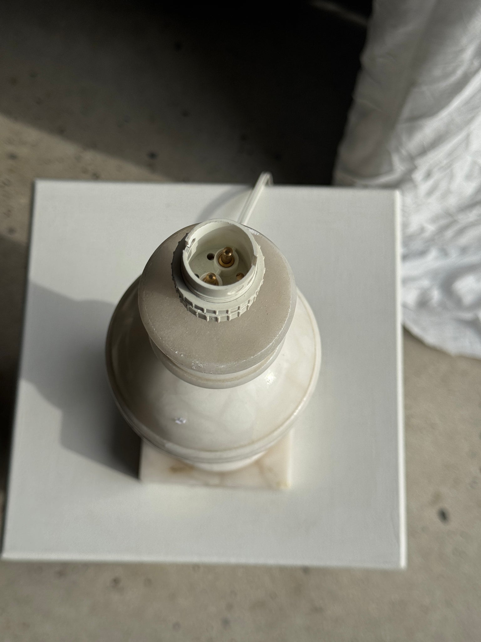 Grand pied de lampe en albâtre H41 D11