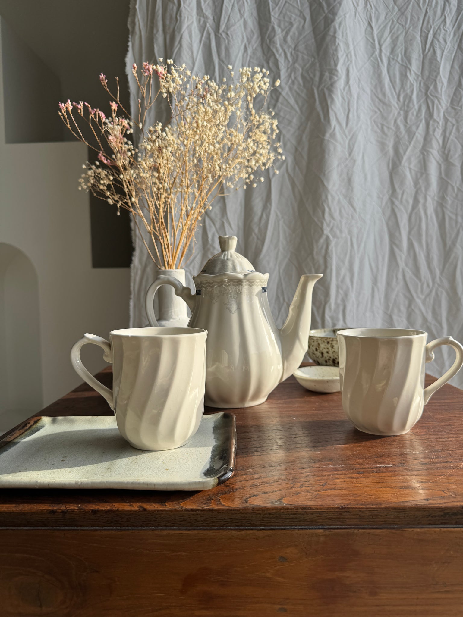 Paire de mug en porcelaine anglaise H10