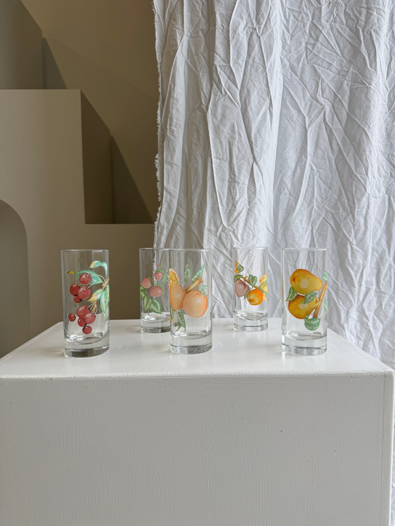Lot de 5 verres vintage à motif de fruits