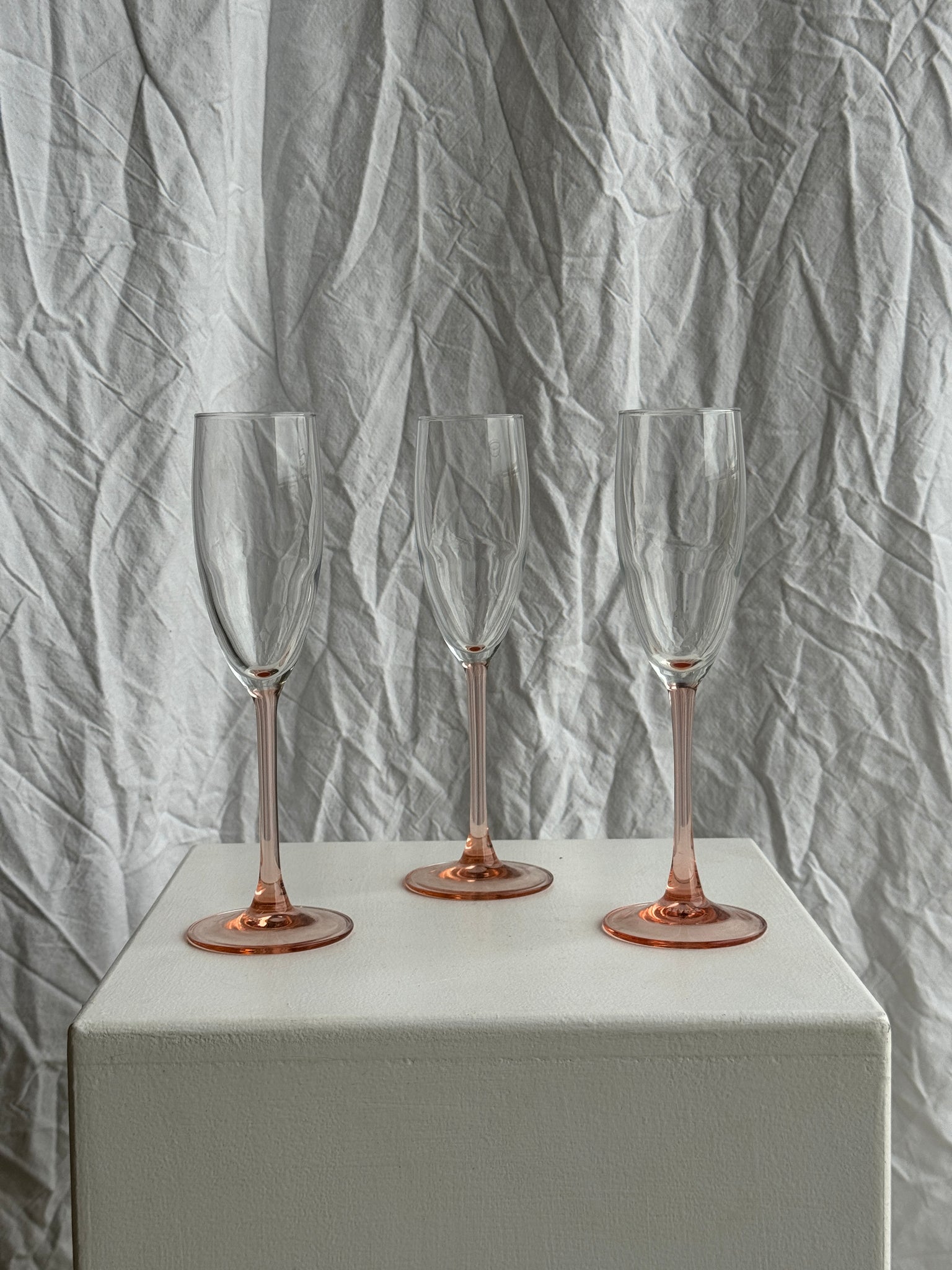 Lot de 3 flûtes à champagne roses vintage H22