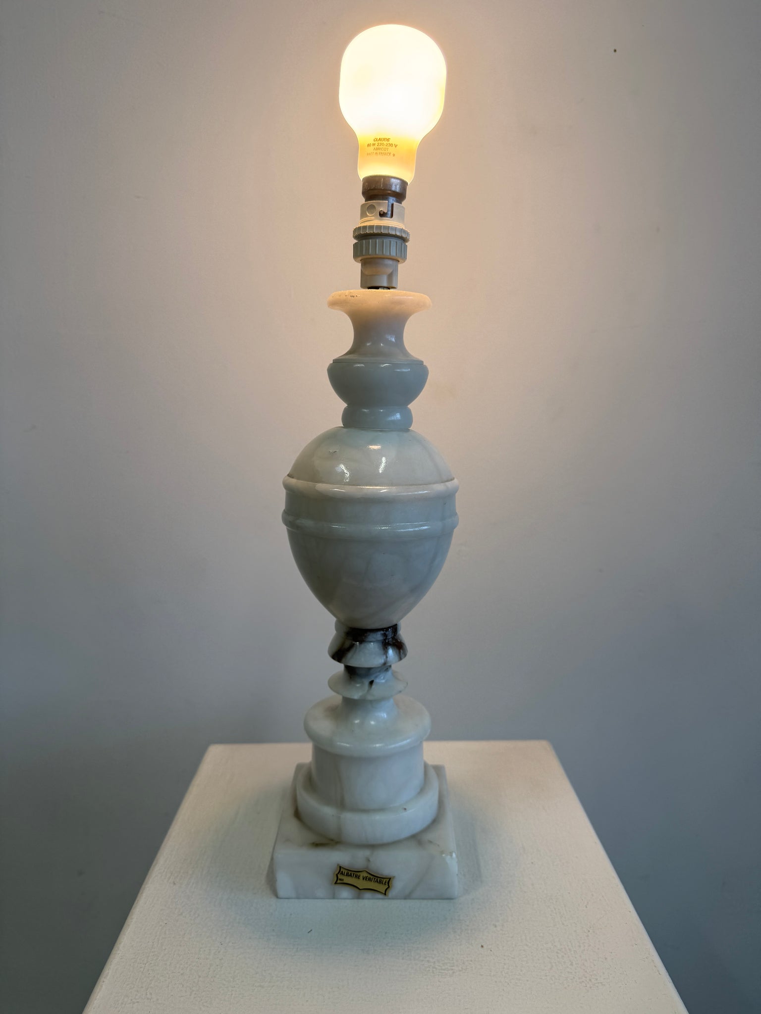 Grand pied de lampe en albâtre H41 D11