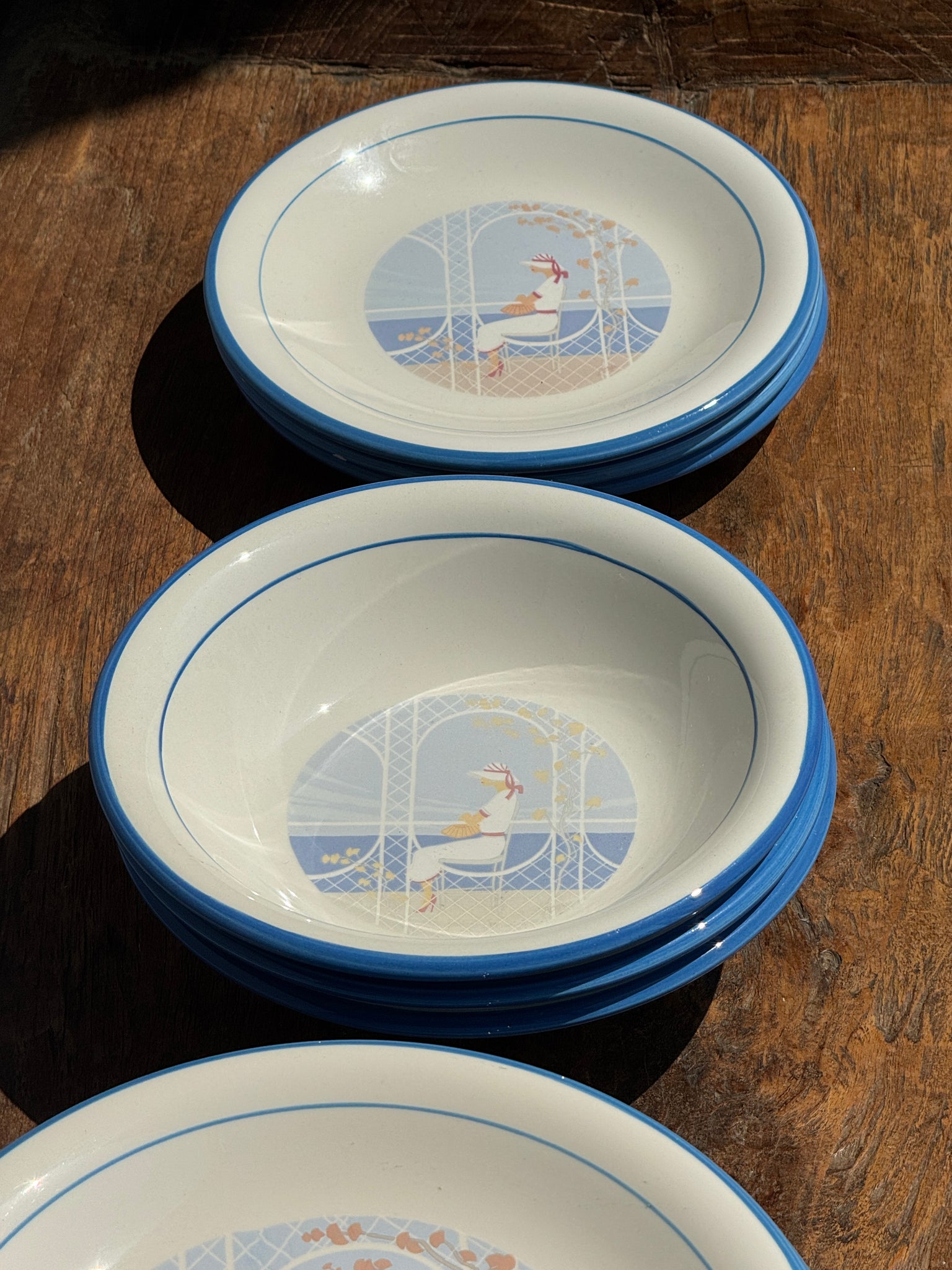 Lot de 3 assiettes creuses et 3 assiettes à dessert et 6 assiettes éclat, vaisselle italienne à motif de femmes en bord de mer