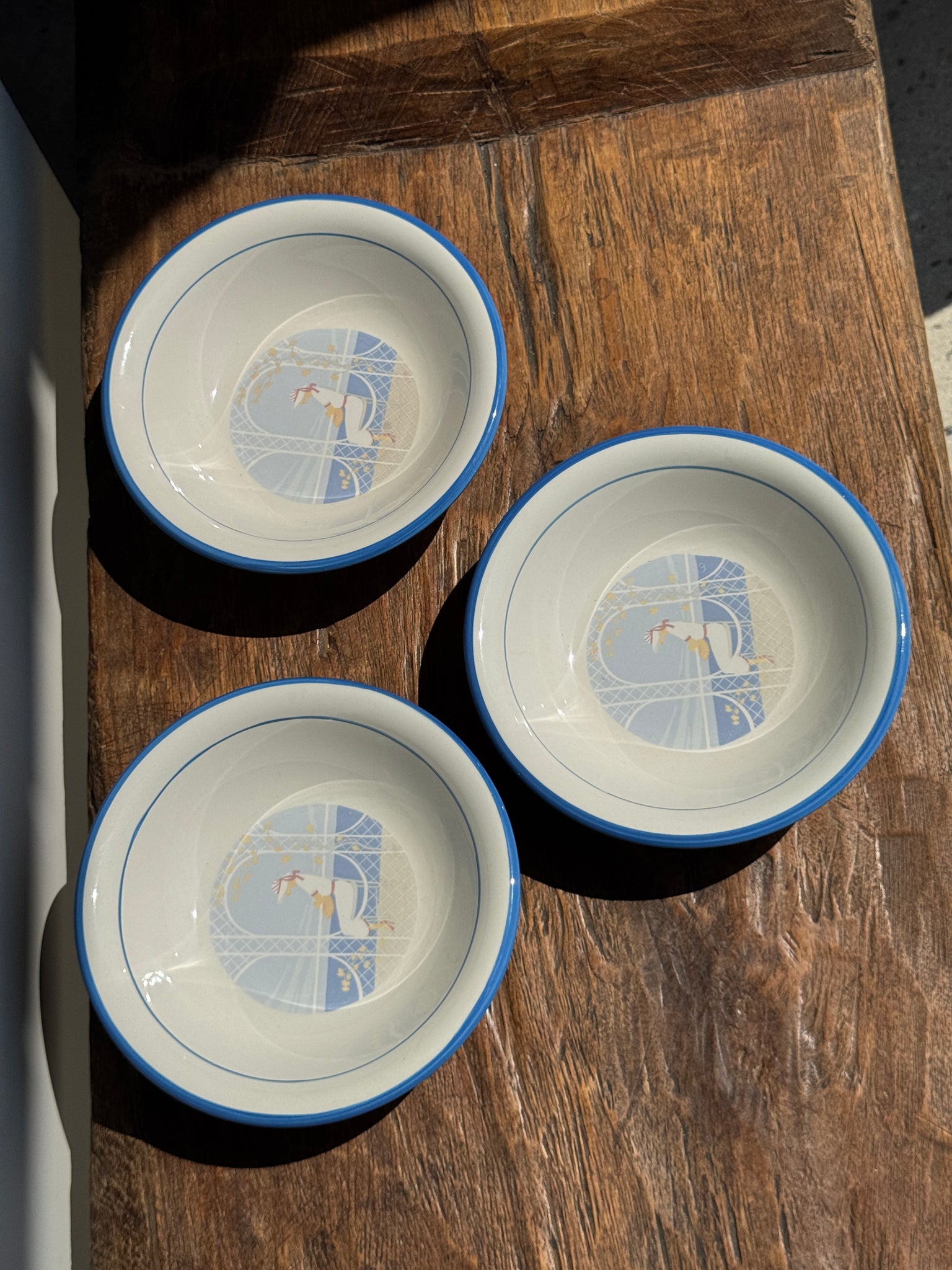 Lot de 3 assiettes creuses et 3 assiettes à dessert et 6 assiettes éclat, vaisselle italienne à motif de femmes en bord de mer