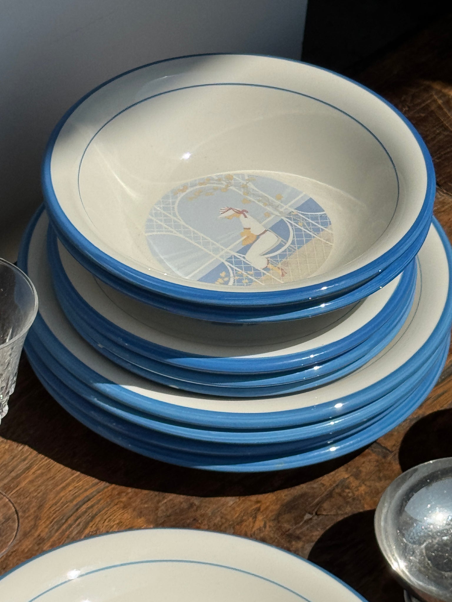 Lot de 3 assiettes creuses et 3 assiettes à dessert et 6 assiettes éclat, vaisselle italienne à motif de femmes en bord de mer