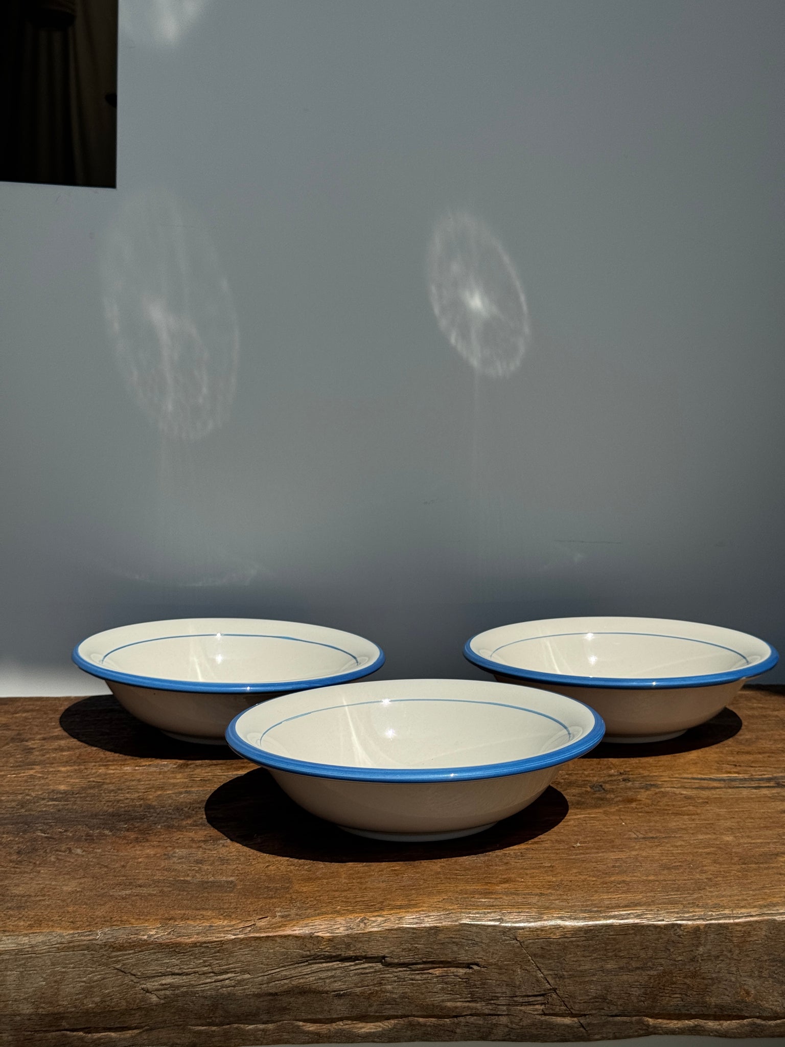Lot de 3 assiettes creuses et 3 assiettes à dessert et 6 assiettes éclat, vaisselle italienne à motif de femmes en bord de mer
