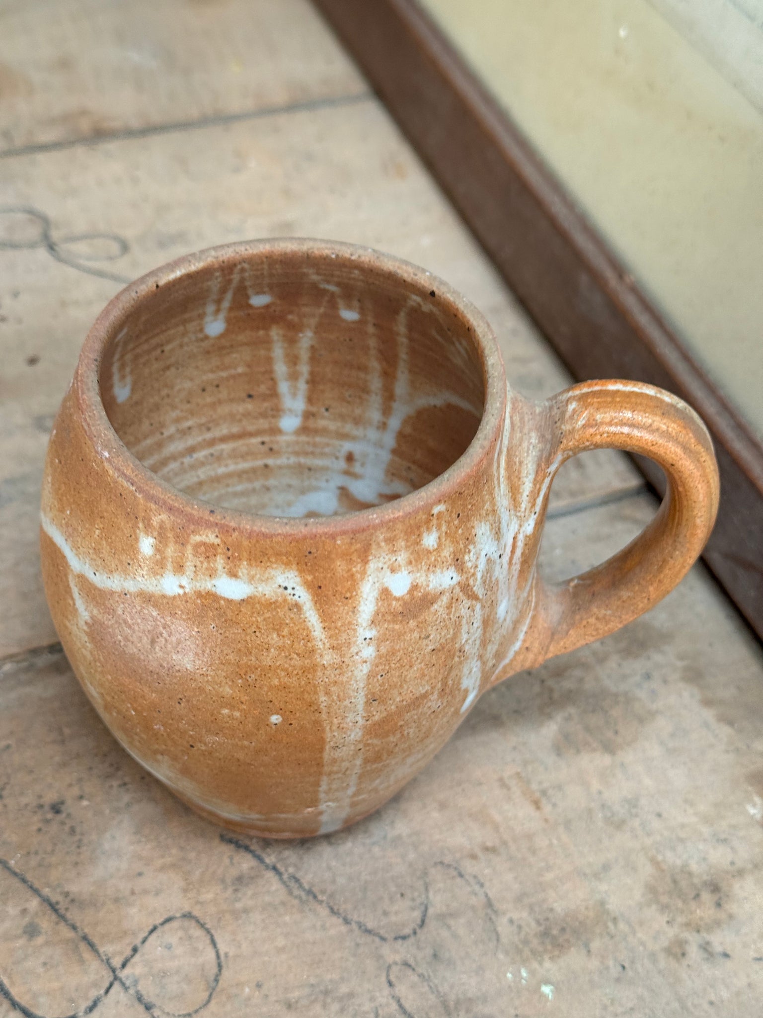 Mug en grès à anse