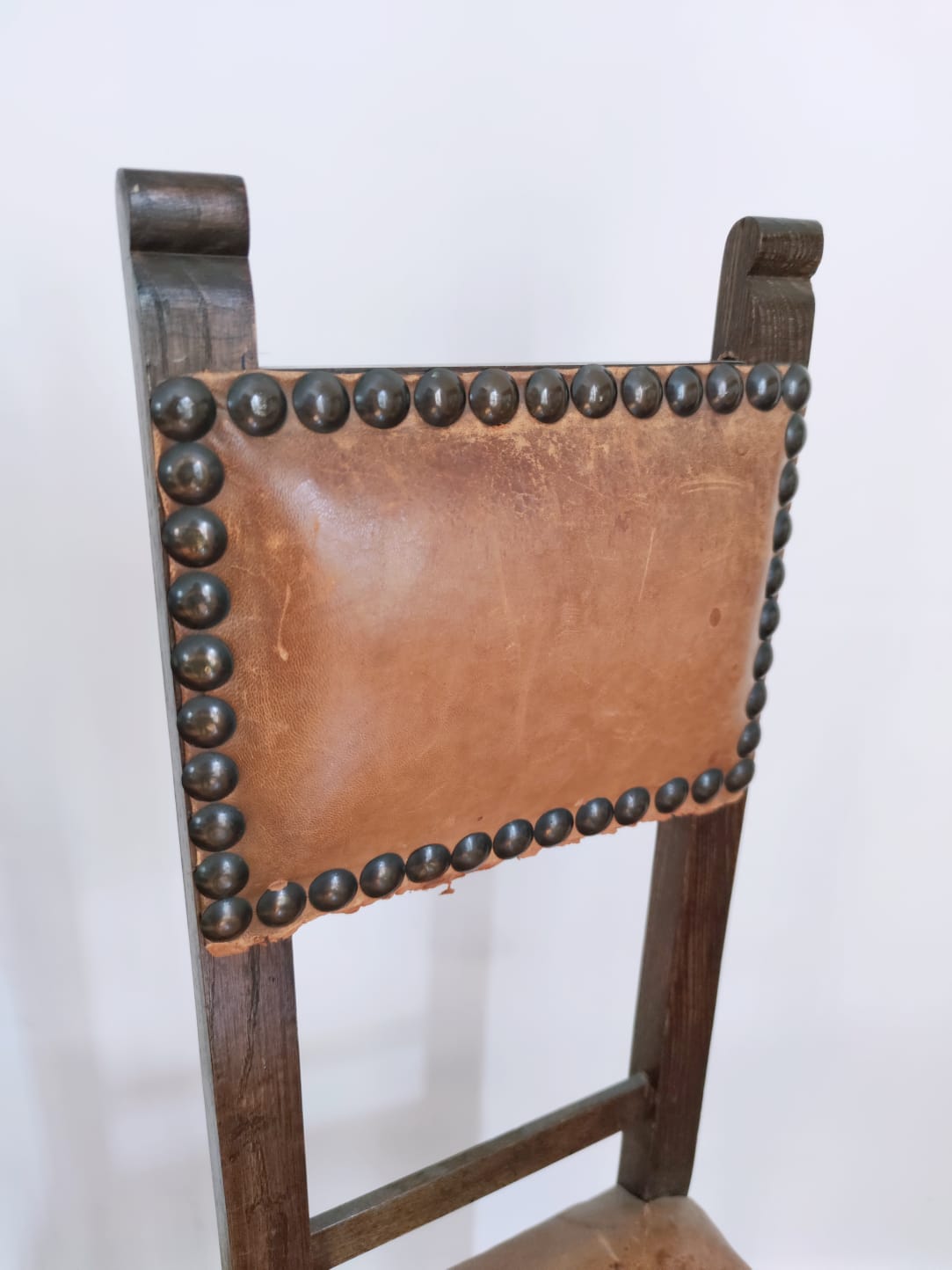 Paire de chaises début XXe style espagnol