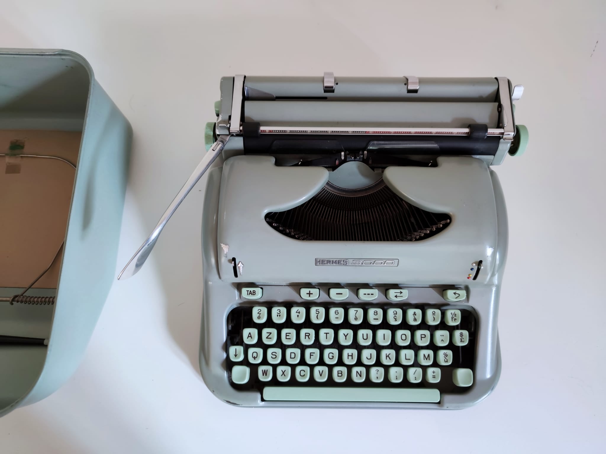 Machine à écrire Hermes 3000